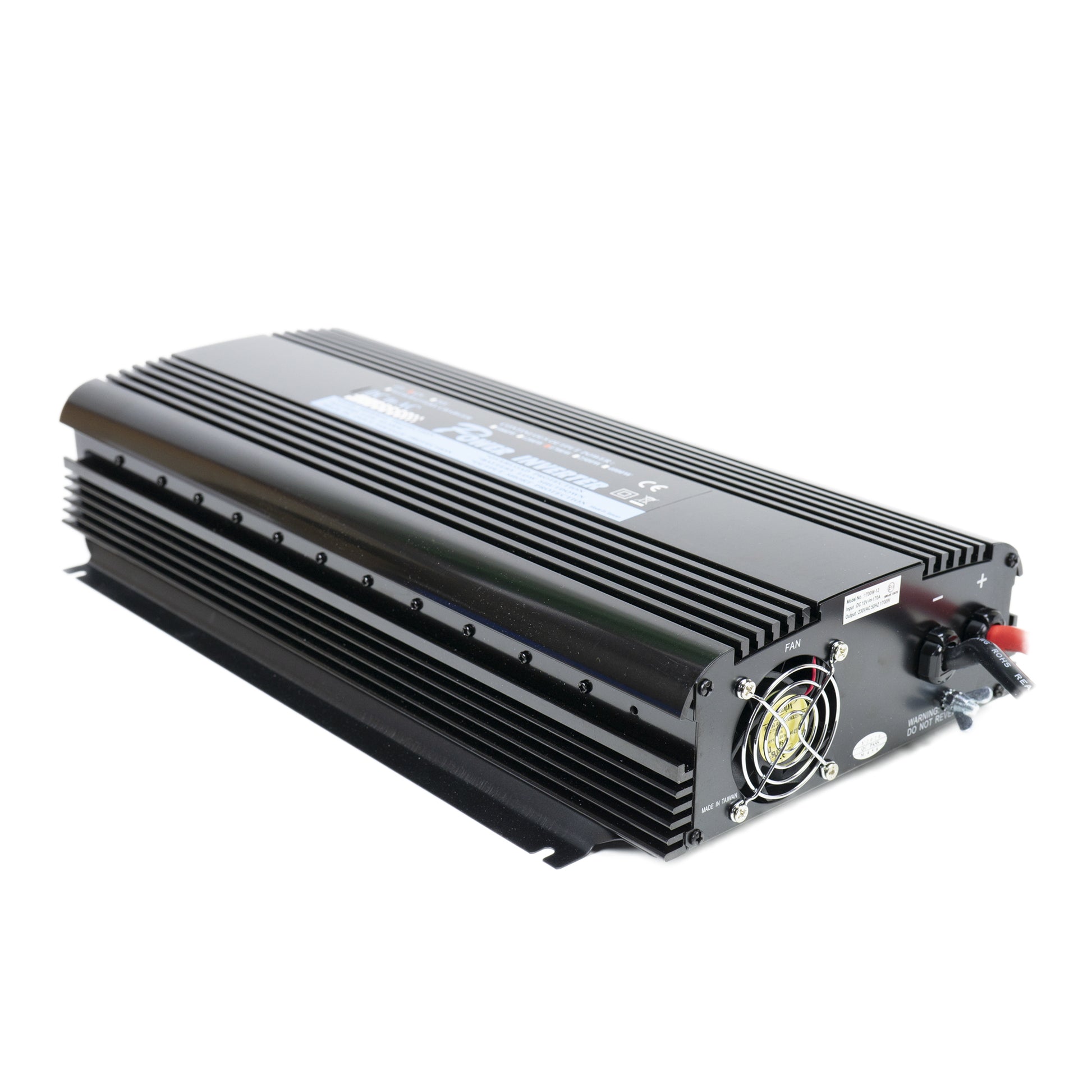 Invertor de tensiune President 1700W alimentare 12V, iesire 230V, unda sinus modificata, telecomanda inclusa