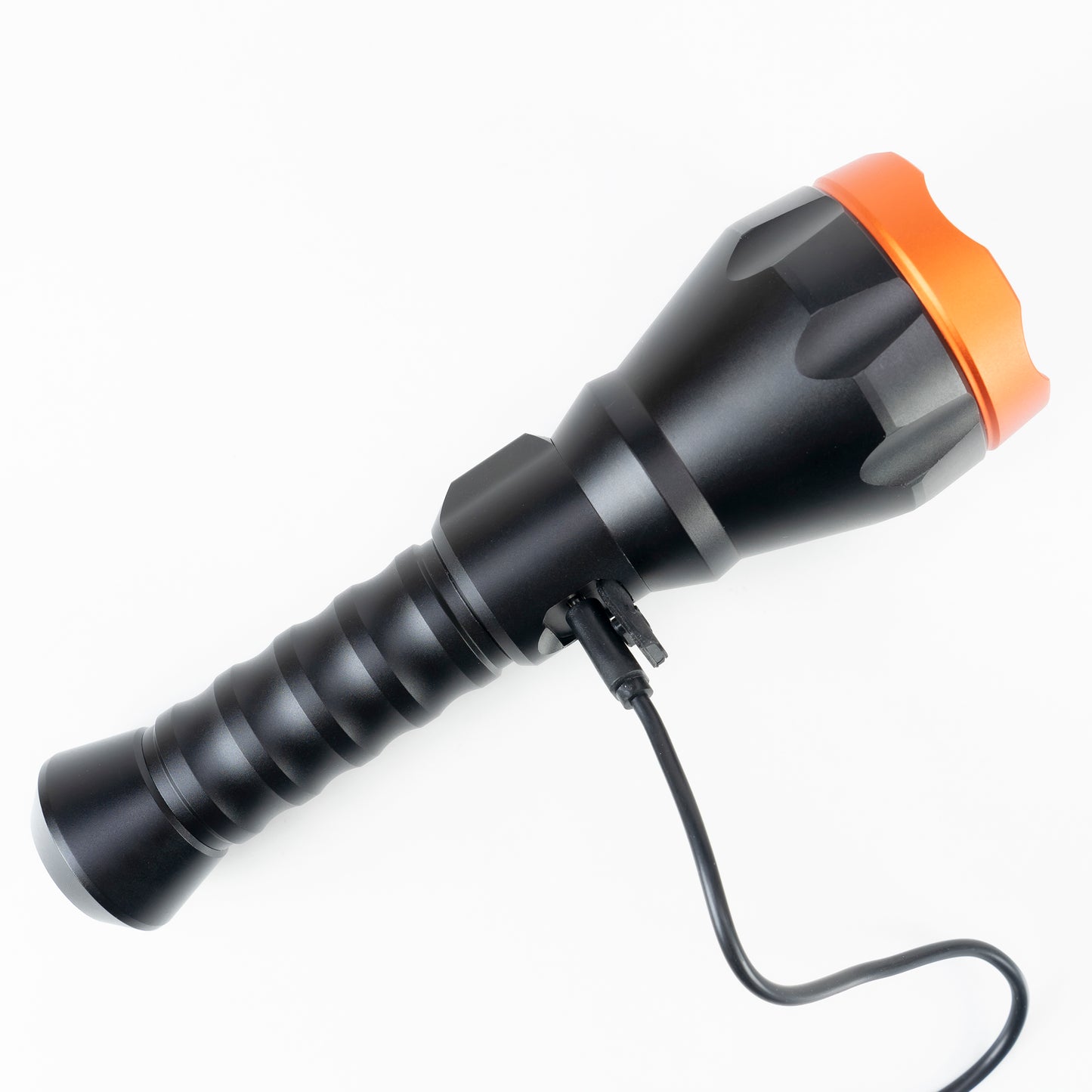 Lanterna PNI Adventure F550 Crystal LED, 10W, din aluminiu, 2500lm, pana la 700m, IPX6, acumulator 4000mAh inclus, incarcare prin USB Type-C