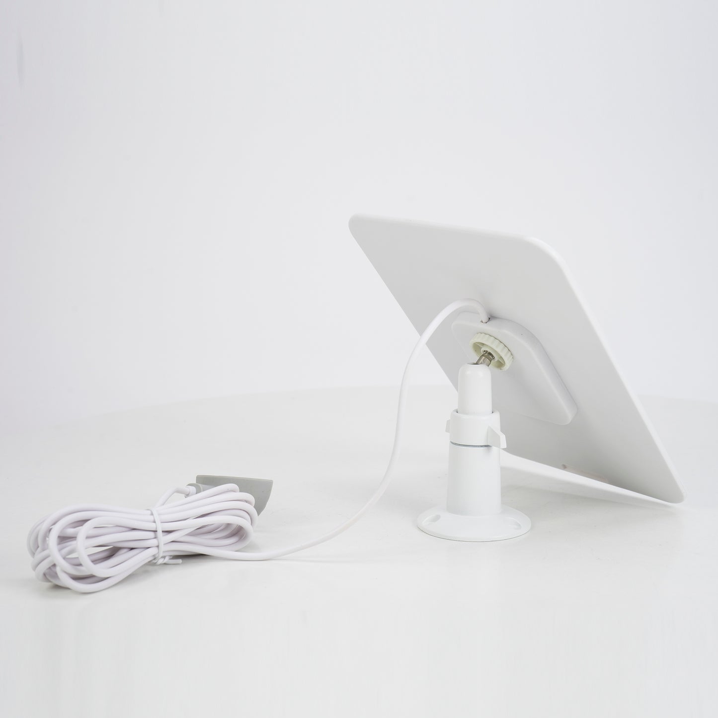 Camera supraveghere video PNI IP924, 3MP, Wi-Fi, IP65, panou solar si acumulator 5200 mAh inclus