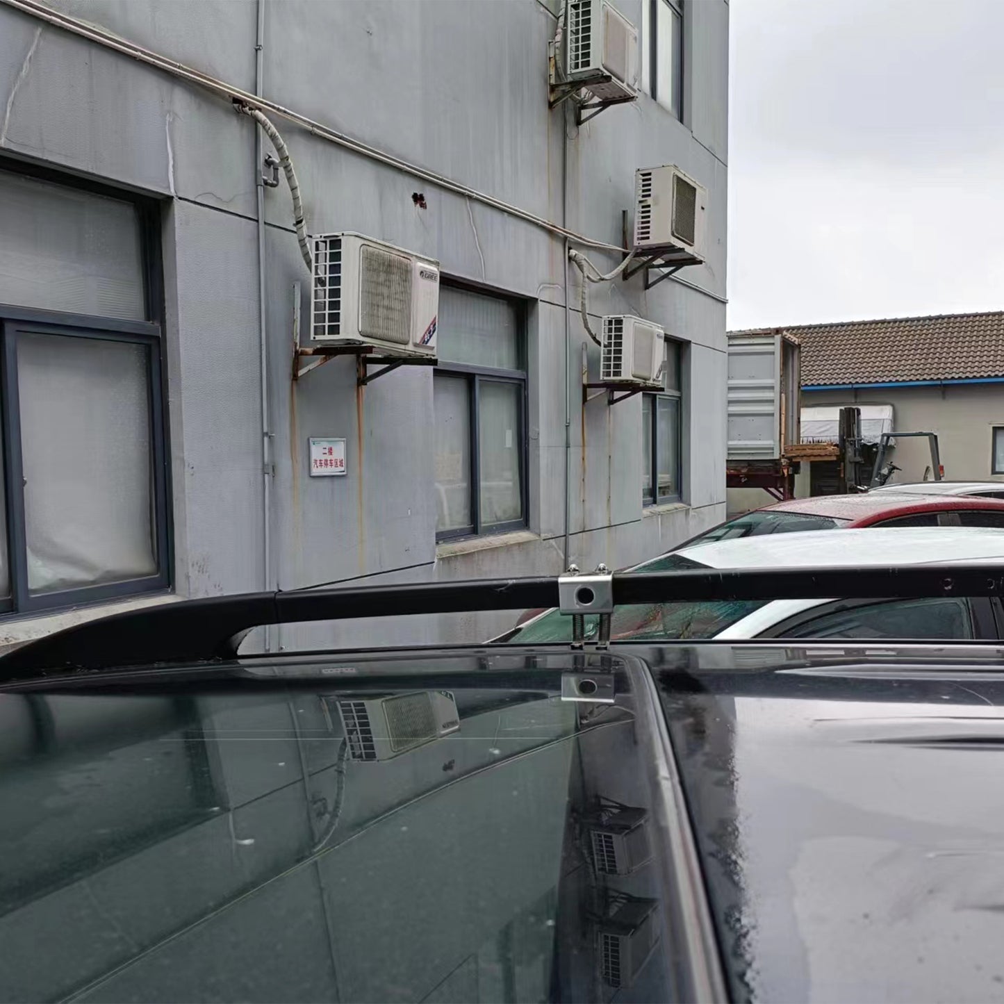 Suport metalic PNI SPA125, cu brida metalica, pentru montaj antena pe bara transversala