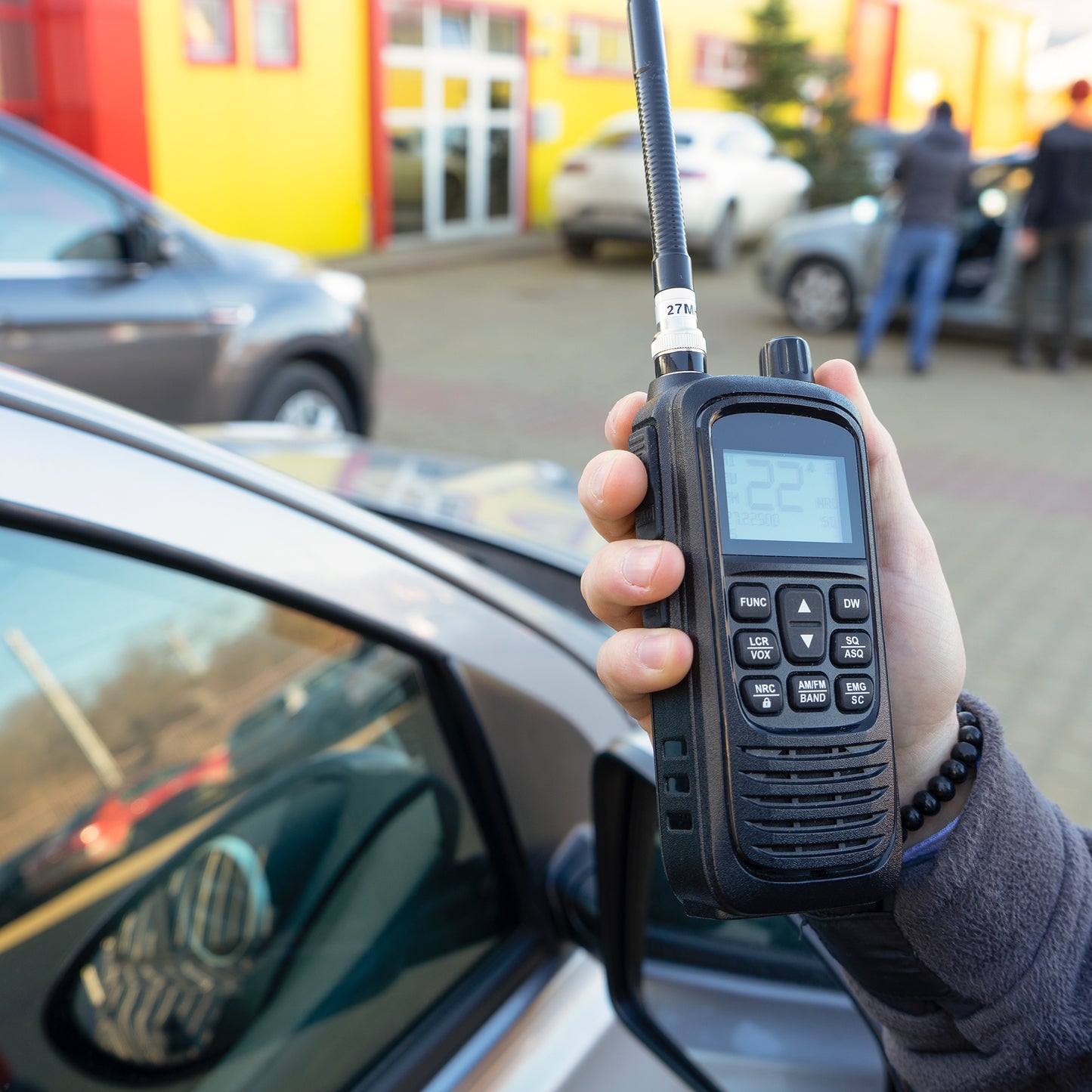 Statie radio CB portabila PNI Escort HP 82, multi standard, 4W, 12V, AM-FM, NRC, Dual Watch, Roger Beep, ASQ SQ reglabil, VOX