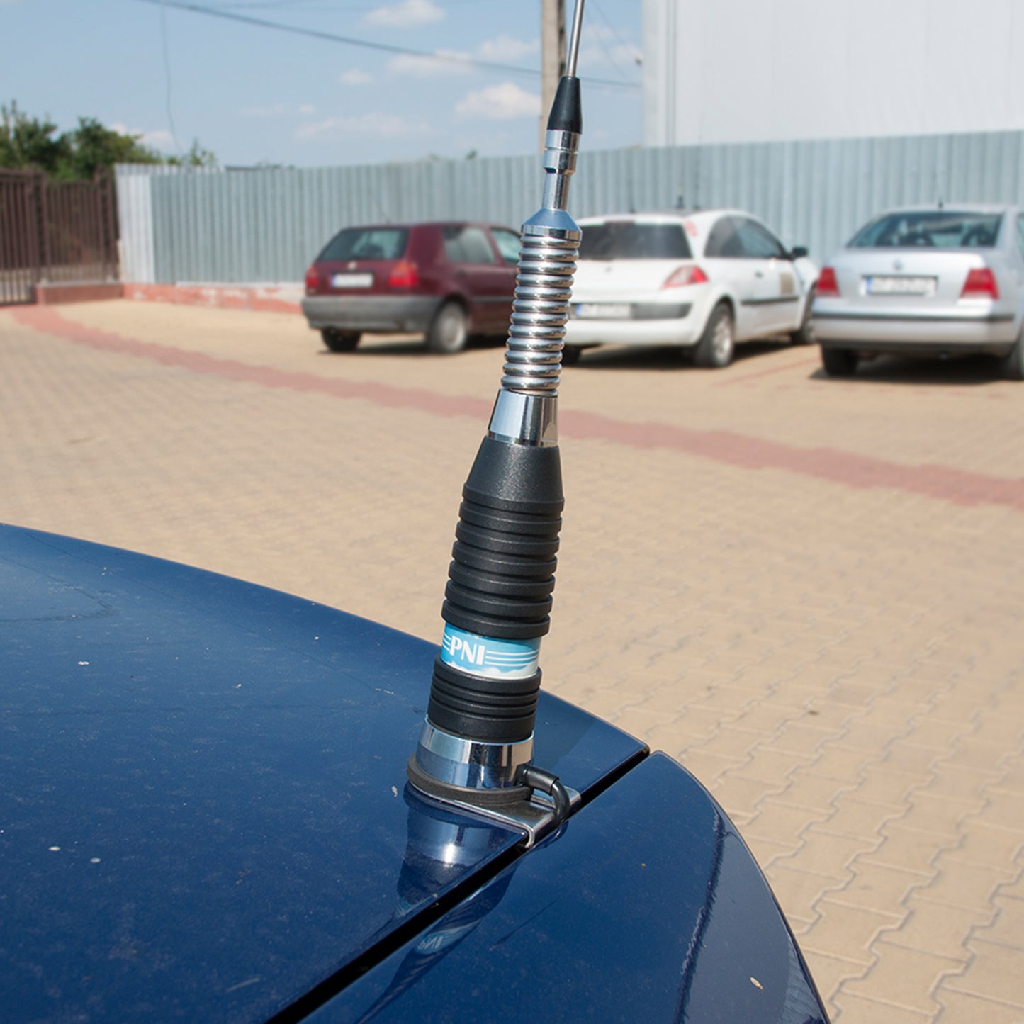 Suport montaj antena PNI T941 pe portbagaj - include cablu 5m