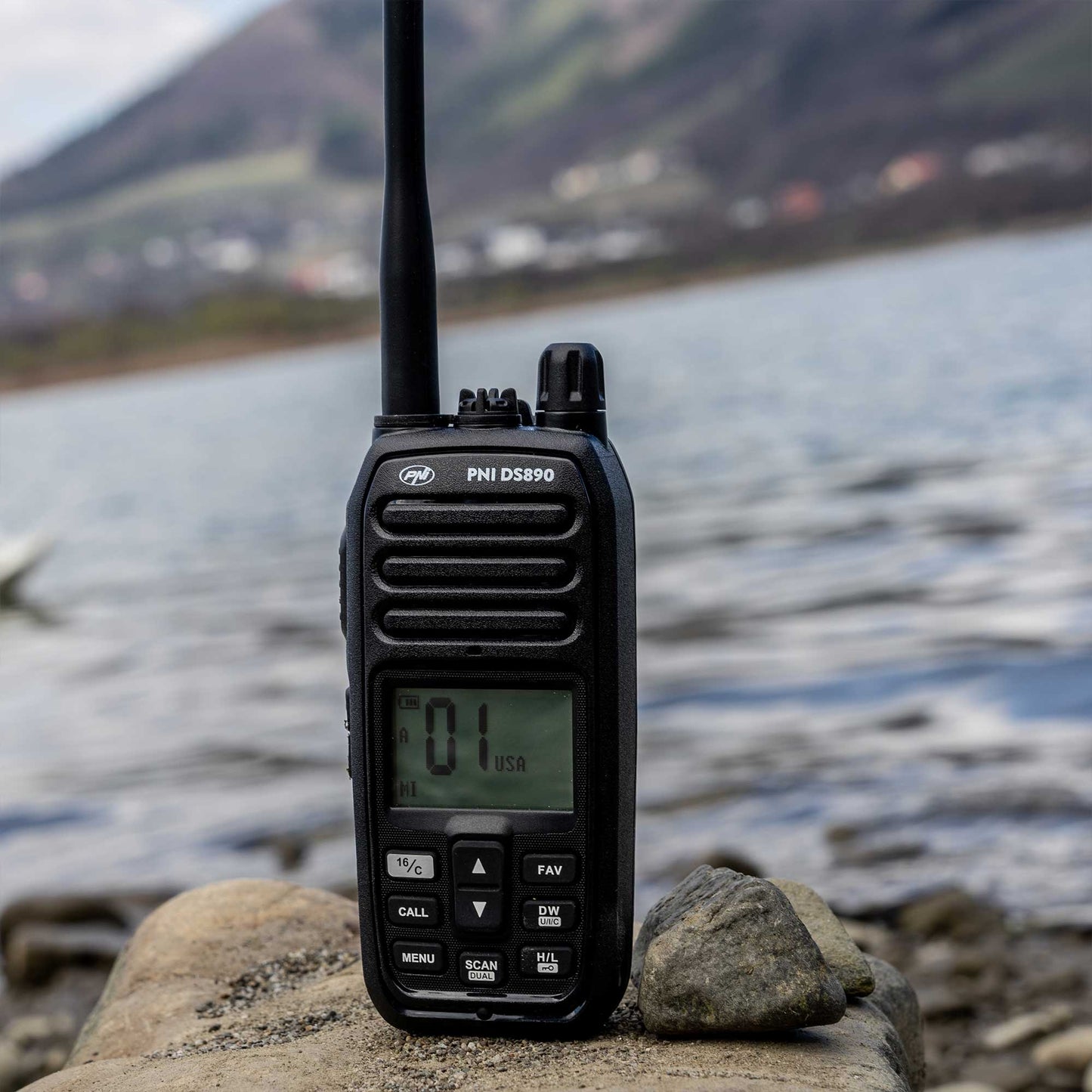 Statie radio maritima portabila PNI DS890 88 canale, 10 canale meteo, Squelch reglabil, Roger Beep, Dual Watch, Scan, Call, NRC, acumulator 1800mAh, IP67