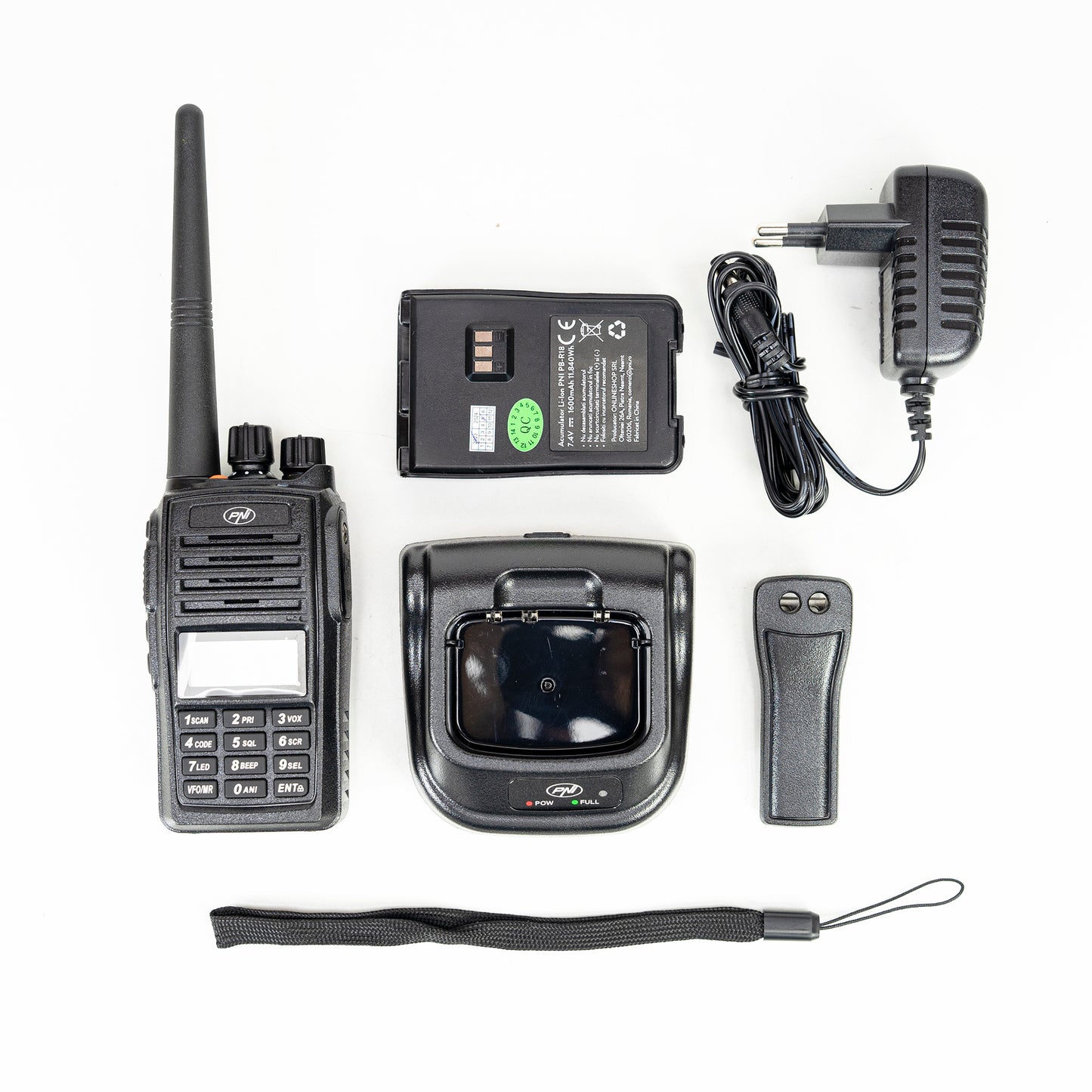 Statie radio portabila PNI PMR R18, 446MHz, 0.5W, 128 canale, 16 PMR si tonuri 50 CTCSS si 104 DCS, Radio FM, programabila, Waterproof IP67