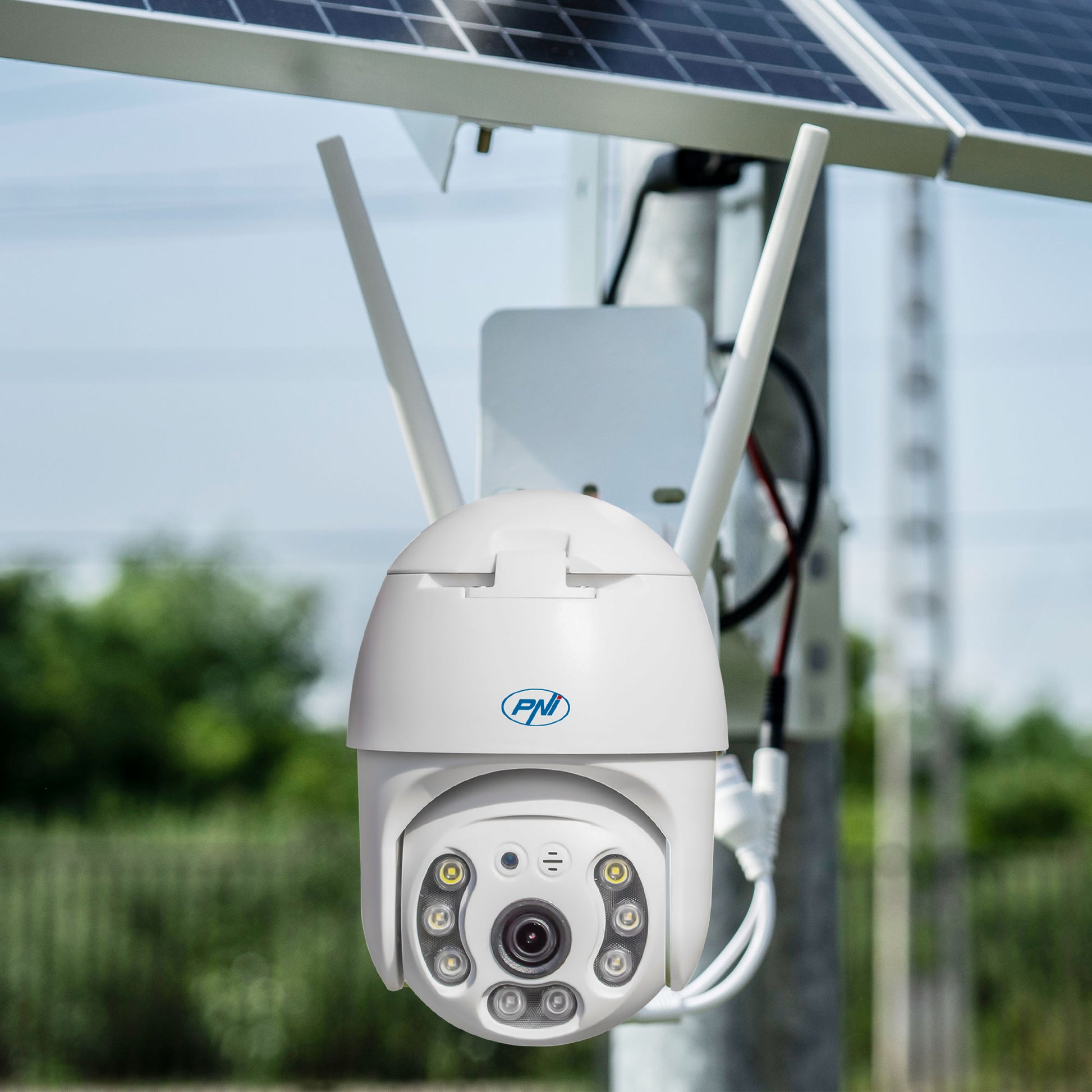 Kit camera supraveghere video PNI IP65 live PTZ 5MP, GSM 4G + Panou solar fotovoltaic PNI PSF6020