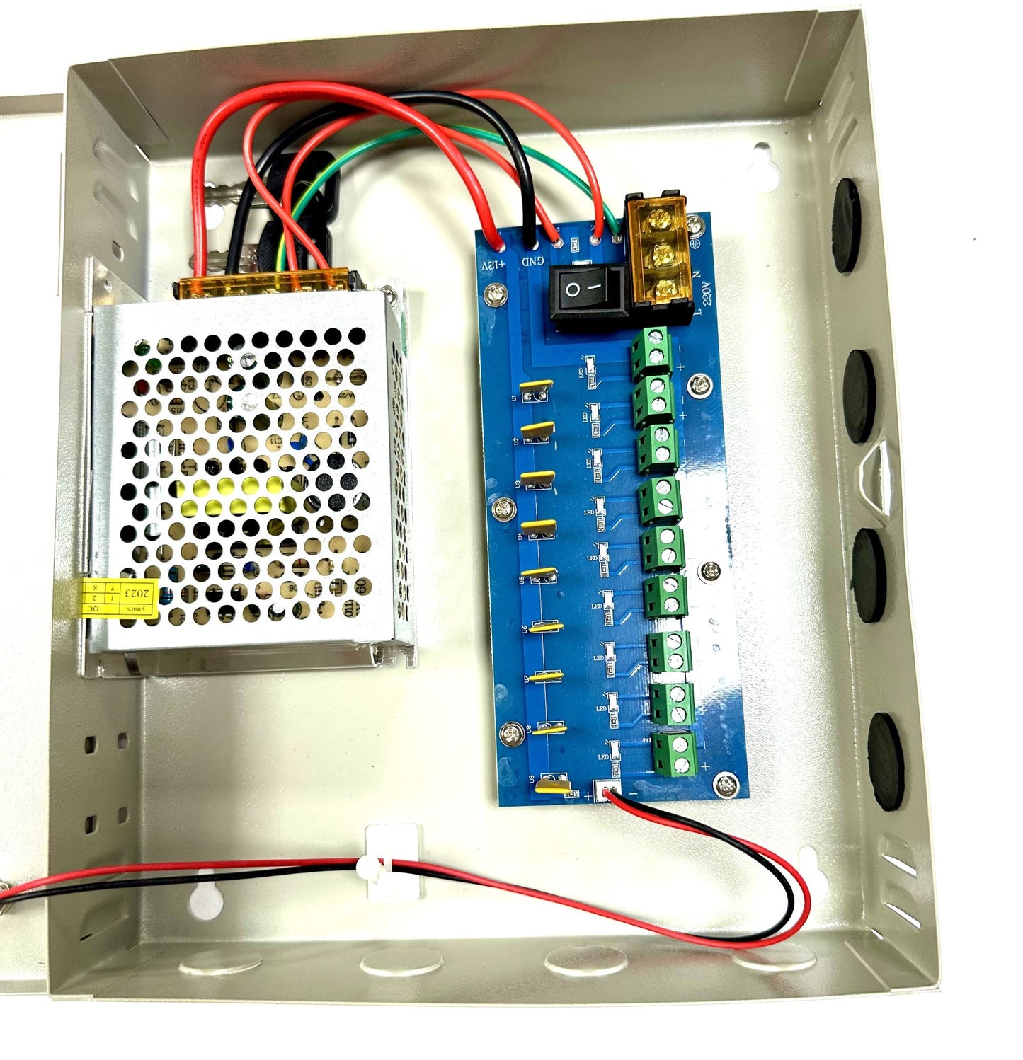 Sursa alimentare CCTV PNI STC5.1A in cutie metalica 12V 5A si 9 iesiri