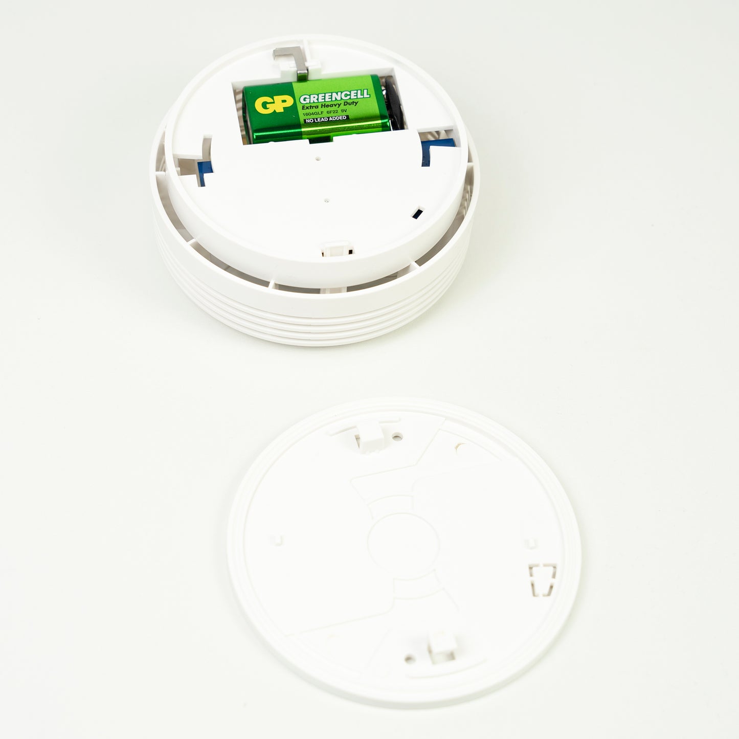 Senzor de fum PNI A443W cu Wi-Fi, control din aplicatia Tuya Smart, alimentare baterie 9V, 85dB, alarma sonora si vizuala, alarma silentioasa