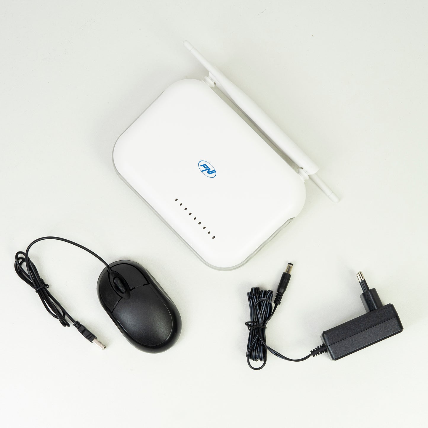 NVR wireless PNI House WIFI800 8 canale 5MP sau 4 canale 4K 8MP prompt vocal