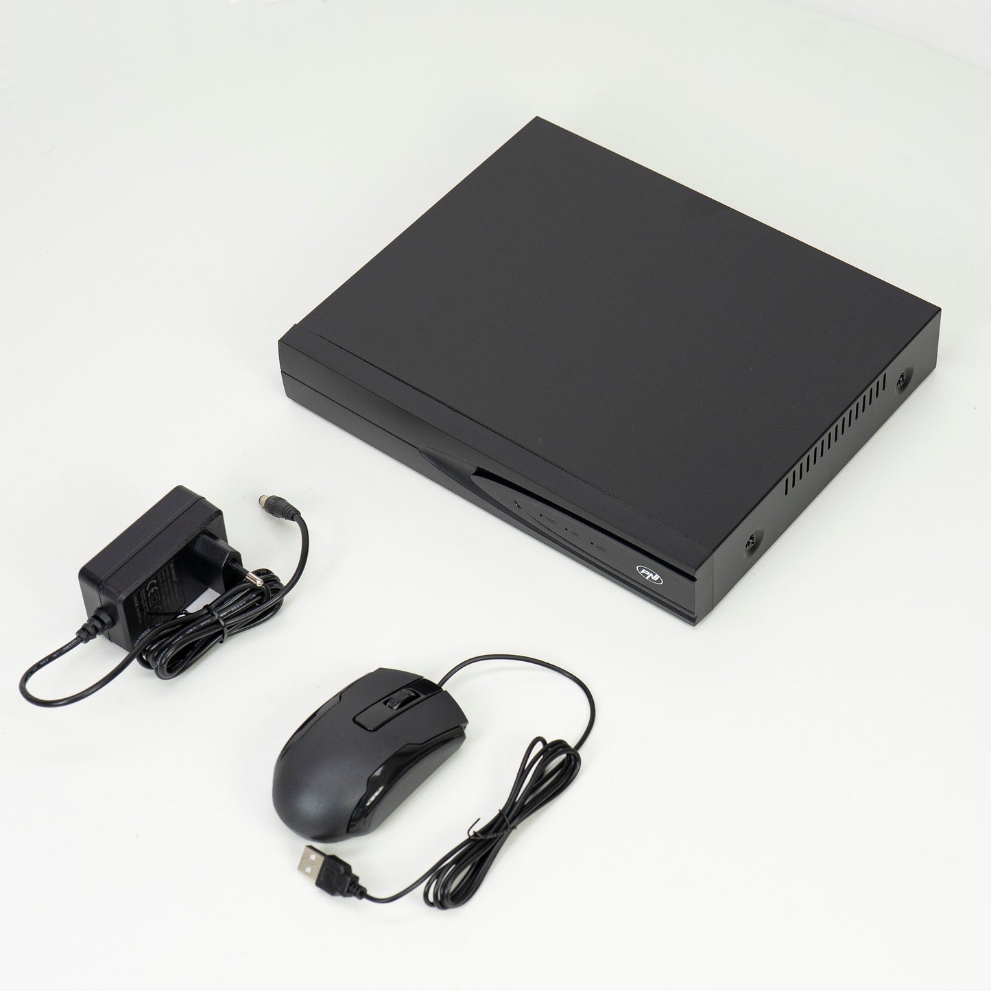 NVR PNI House IP816 cu 16 canale IP 5MP sau 10 canale 8MP 4K