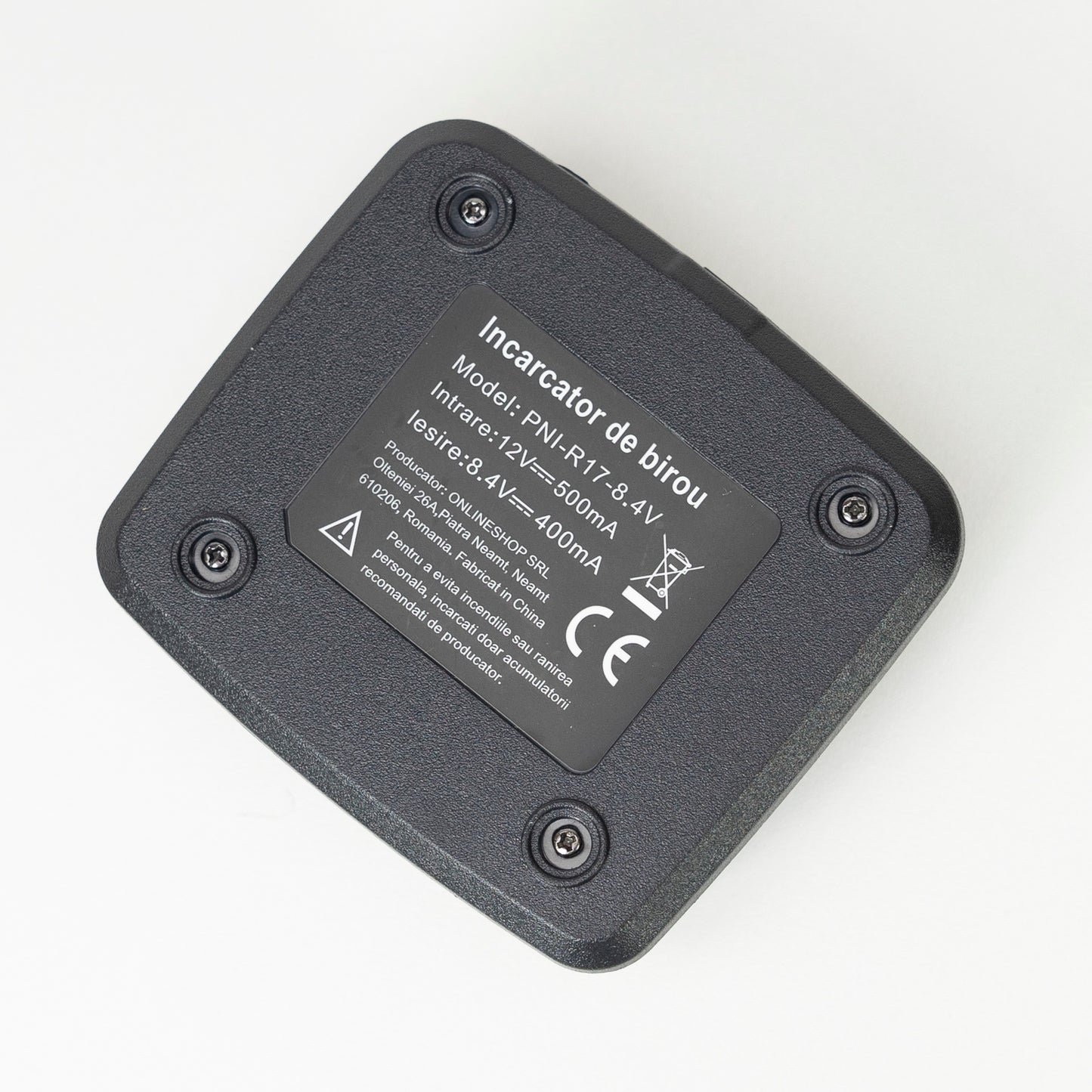 Statie radio portabila PNI PMR R17 446MHz, 0.5W, 16 canale PMR si tonuri 50 CTCSS si 104 DCS, programabila, Li-Ion 2200 mAh, IP68