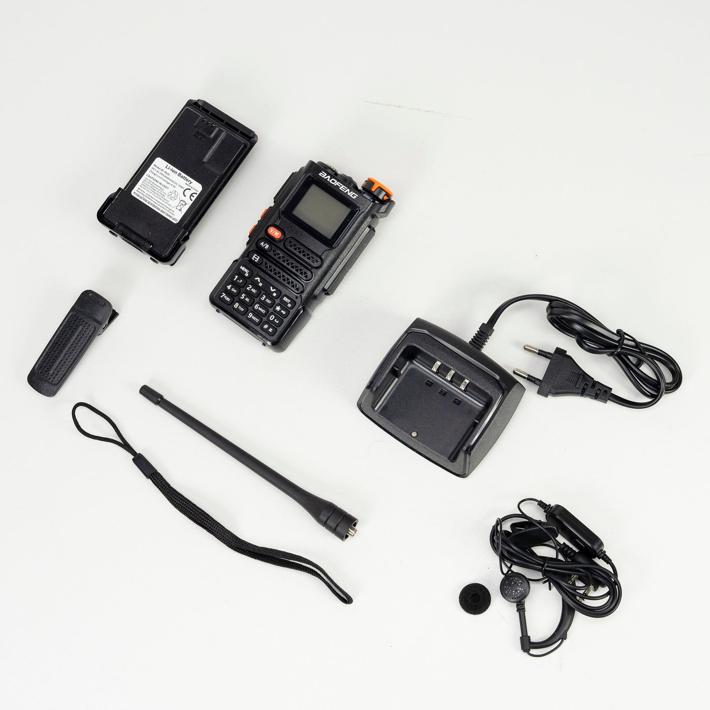 Statie radio portabila VHF/UHF Baofeng BF-K62, triband, 999CH, VOX, Scan, Radio FM, Li-Ion 2600 mAh