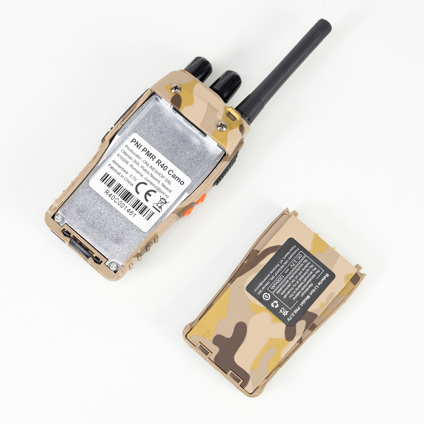 Statie radio portabila PNI PMR R40 Camo, set cu 2 buc, 0.5W, 16 canale programabile, 16 PMR si tonuri 50 CTCSS si 104 DCS, ASQ, TOT, monitor, programabila, acumulatori 1200mAh, incarcatoare si casti incluse