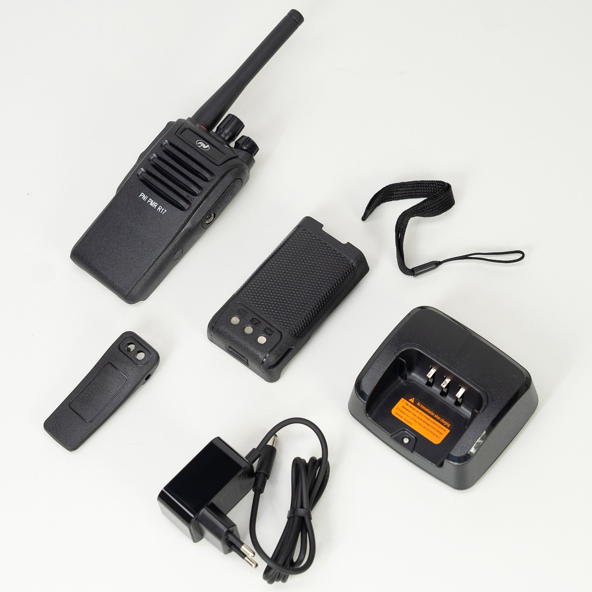 Kit 4 statii radio portabile PNI PMR R17 446MHz, 0.5W, 16 canale PMR si tonuri 50 CTCSS si 104 DCS, programabila, Li-Ion 2200 mAh, IP68