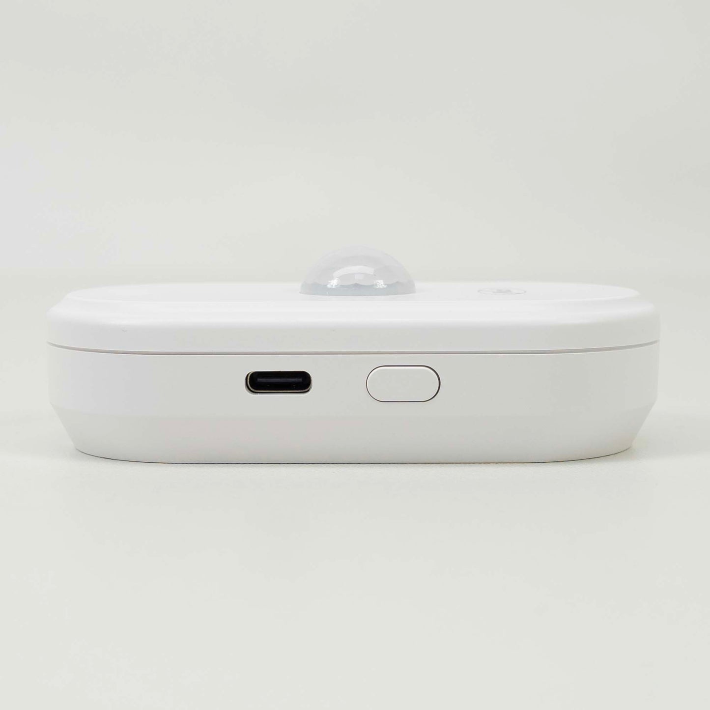 Senzor de miscare PIR PNI SafeHouse HS401 cu Wi-Fi, compatibil cu aplicatia Tuya, alarma sonora 80dB, difuzor incorporat, alimentare 5V USB C