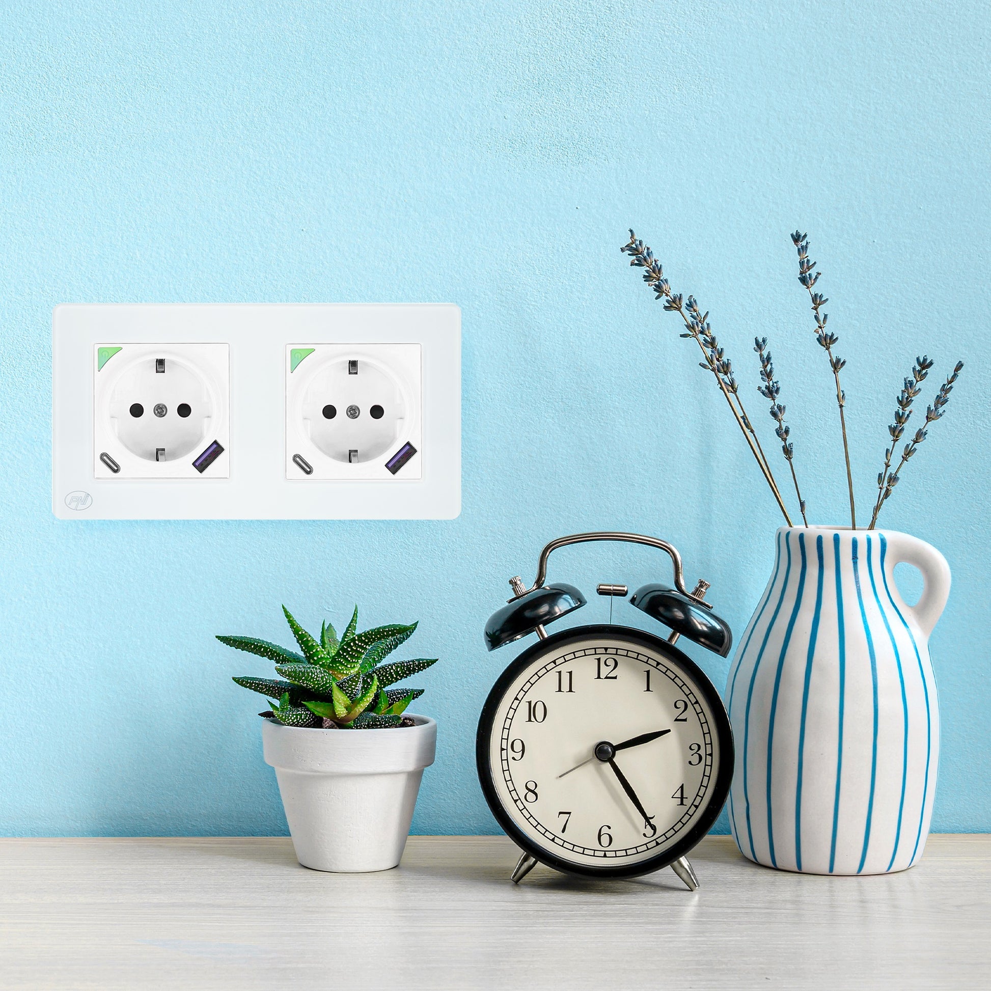 Kit Priza dubla inteligenta PNI SmartHome WP202 WiFi cu rama montaj ingropat control prin internet