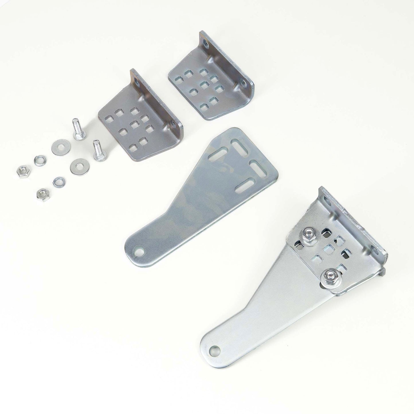 Kit automatizare porti batante PNI MAB300, cu 2 motoare 40W, telecomenzi si panou de control, fotocelule si lampa, lungime poarta 2 x 2.5m max, greutate poarta 200Kg