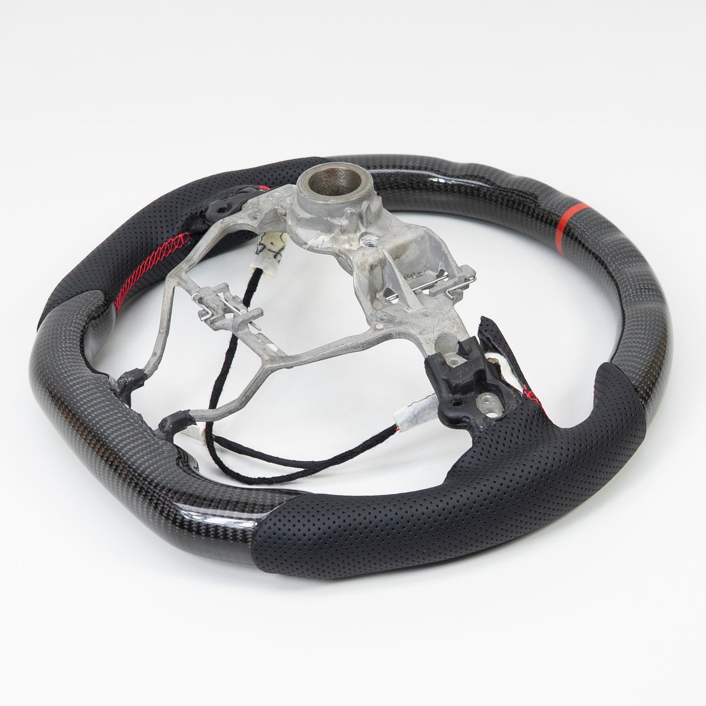 Volan cu insertii de carbon si incalzire pentru Toyota RAV 4