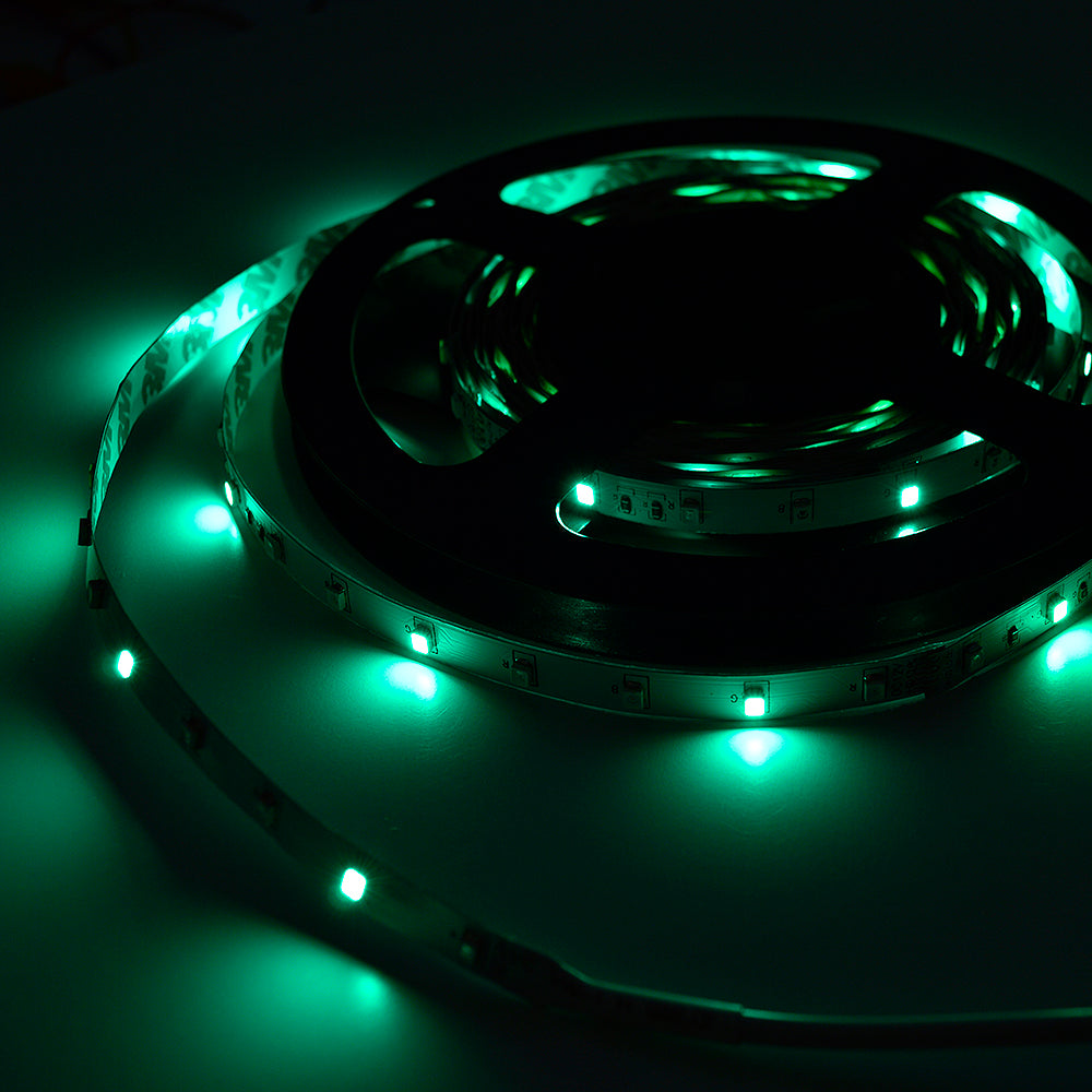 Banda LED PNI D-Light 60RGB flexibila de interior 60 leduri/m 12V 5m cu telecomanda si transformator incluse