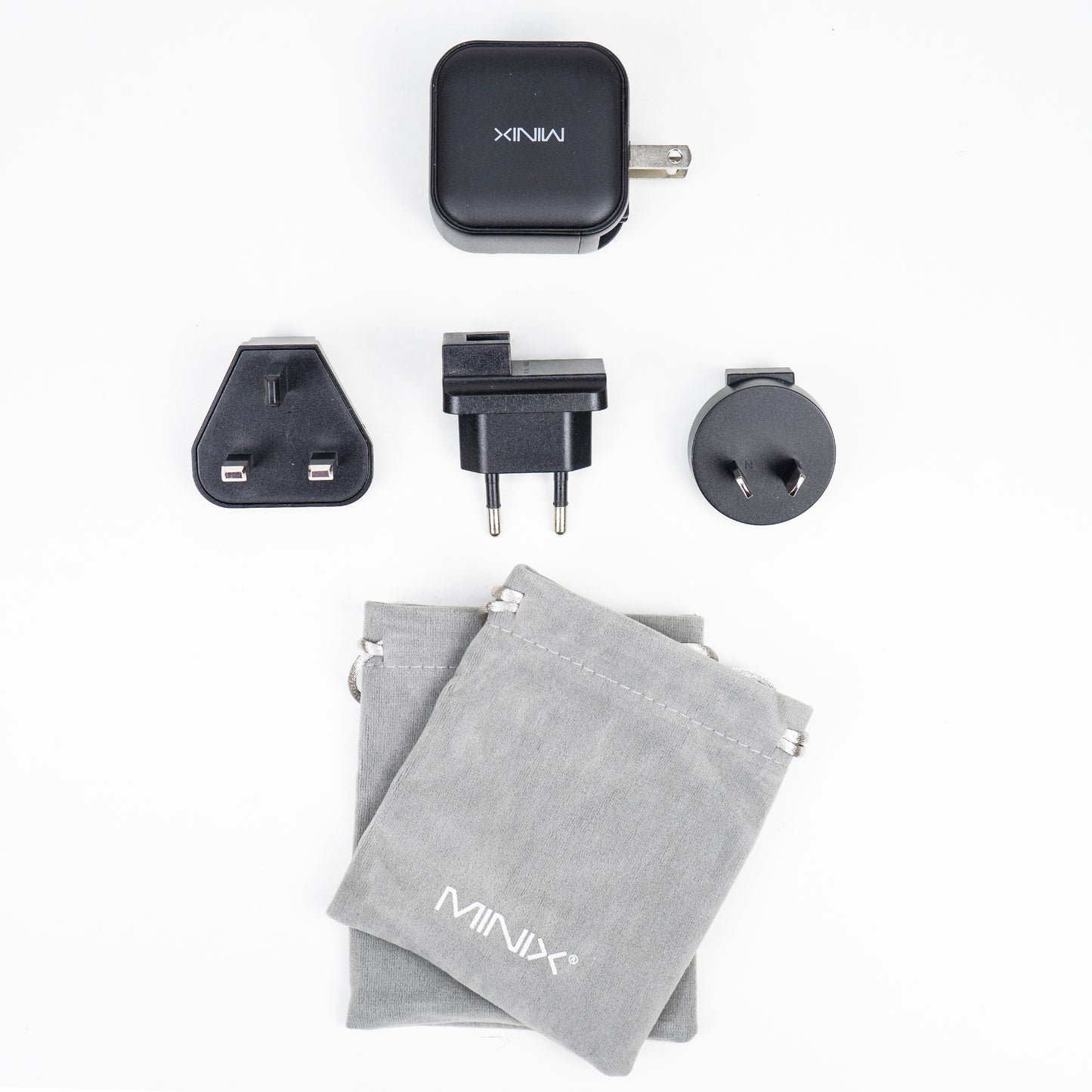 Incarcator Minix NEO P1 cu 3 porturi USB 2 x USB-C 3.0 (Max 65W) 1 x USB-A Quick Charge 3.0 (Max 36W)