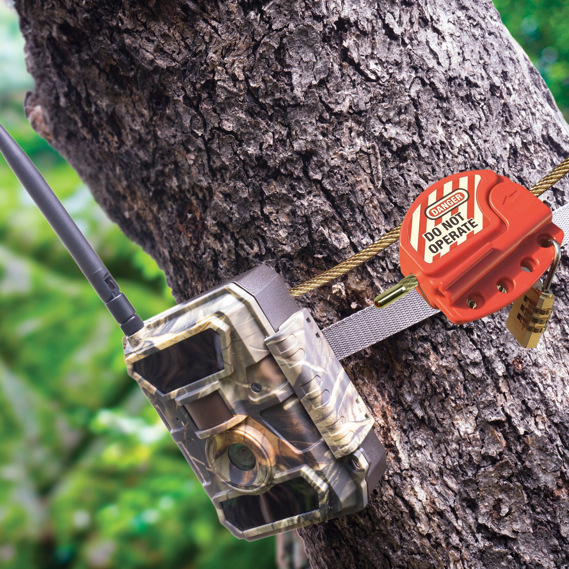 Cablu securitate cu lacat PNI Smart Lock pentru camere de vanatoare PNI 400C, 350C, 280C, 480C