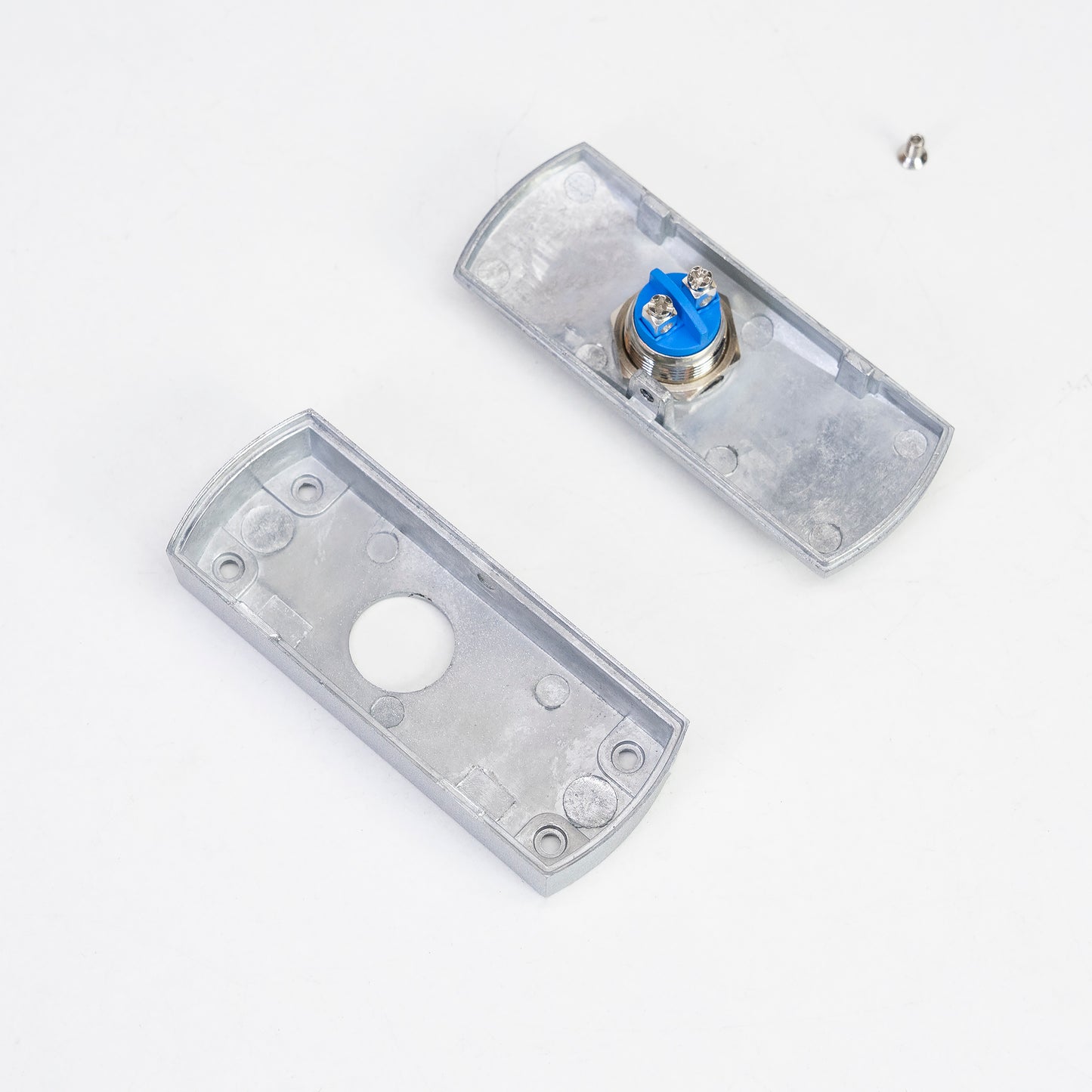 Buton de acces PNI PB410, contact iesire NO/COM, max. 12V/24V 0.5A, aliaj de zinc