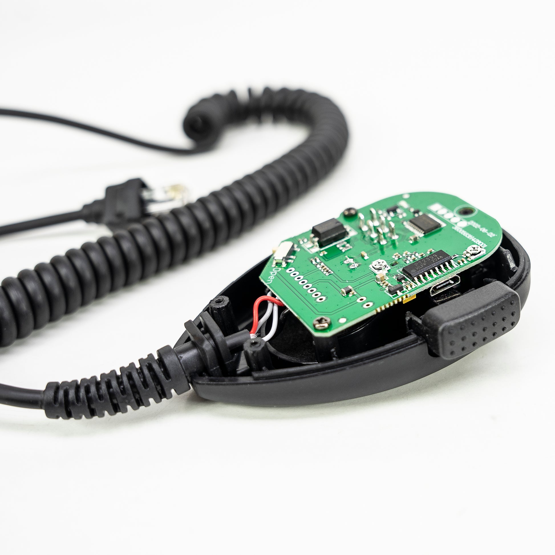Statie radio CB PNI Escort HP 6550 cu PNI ECH01 instalat, multistandard, 4W, AM-FM, 12V, ASQ, cu modul de ecou