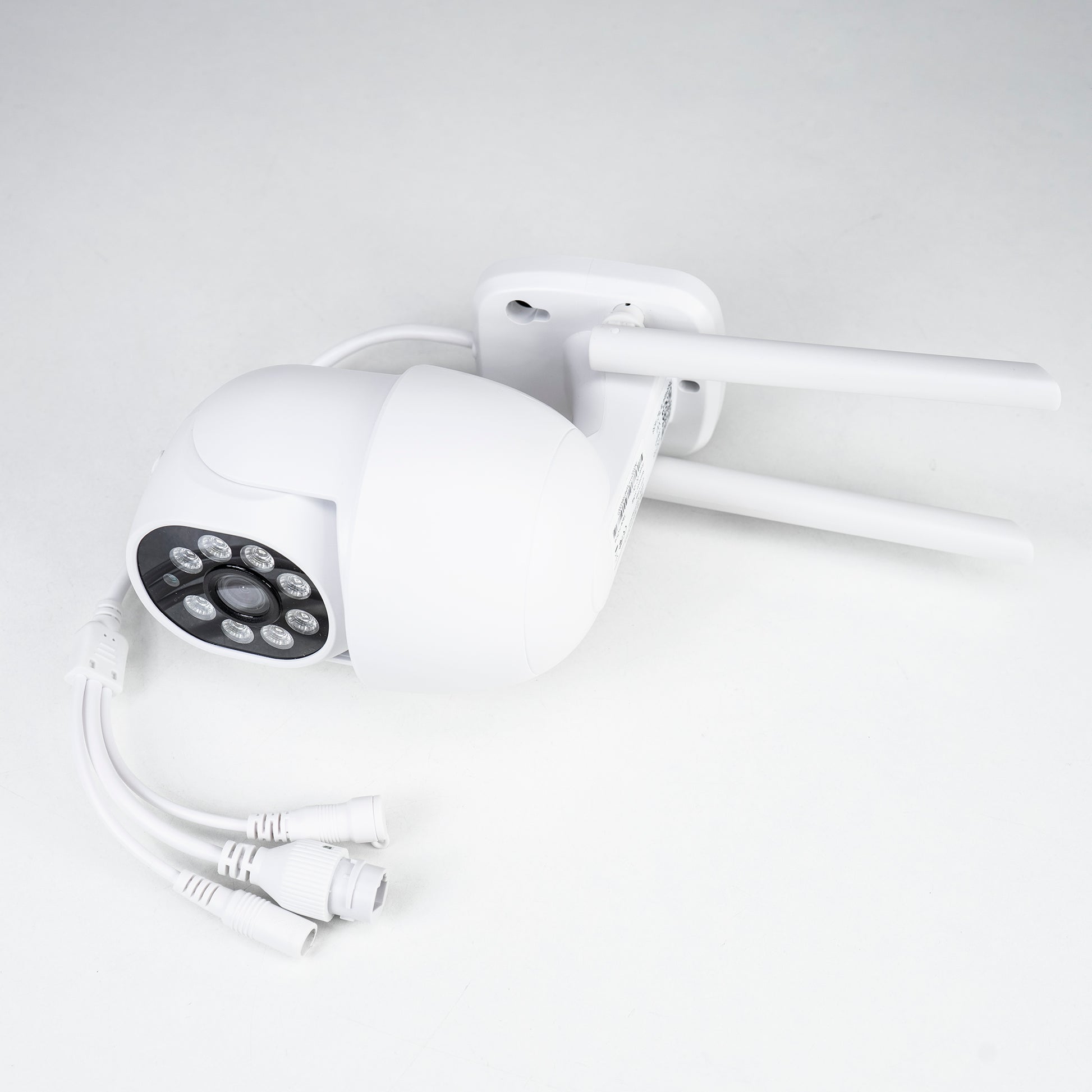 Camera supraveghere video PNI IP403 3Mp cu IP P2P PTZ wireless, slot card microSD, control din aplicatie