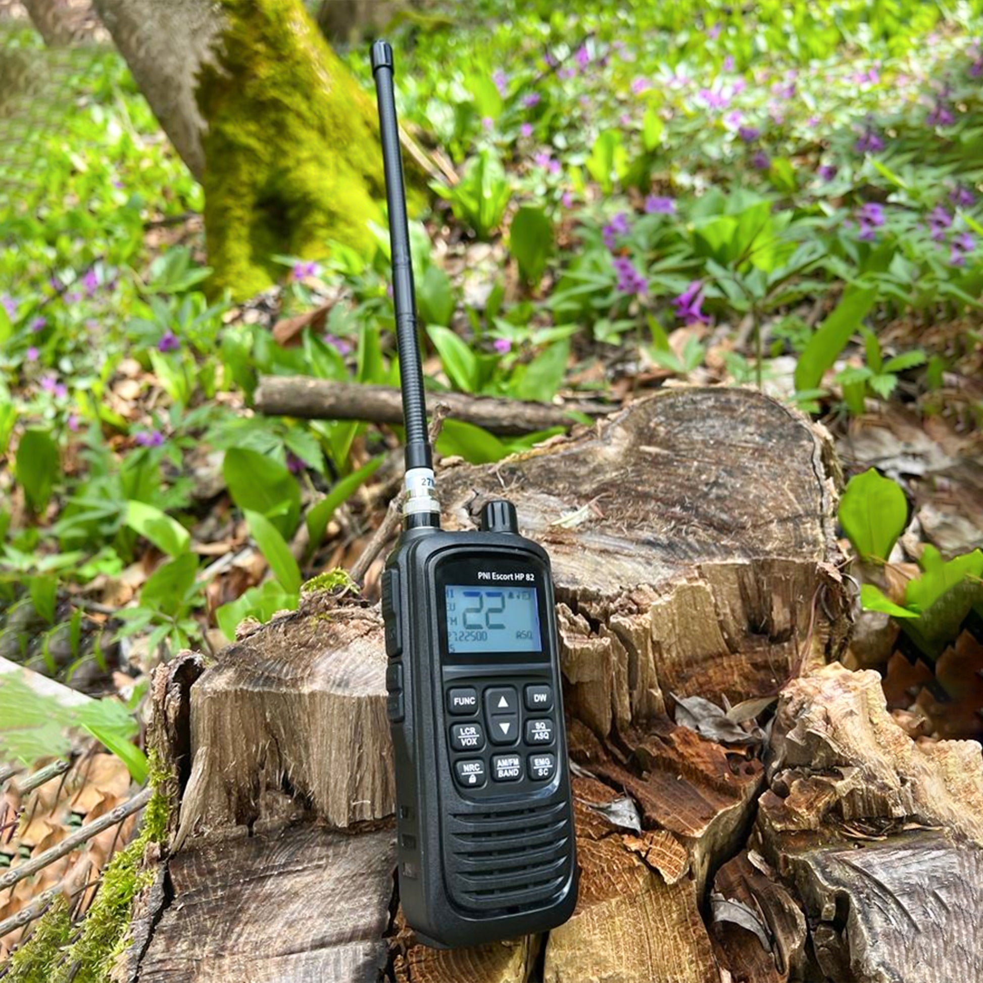 Statie radio CB portabila PNI Escort HP 82, multi standard, 4W, 12V, AM-FM, NRC, Dual Watch, Roger Beep, ASQ SQ reglabil, VOX