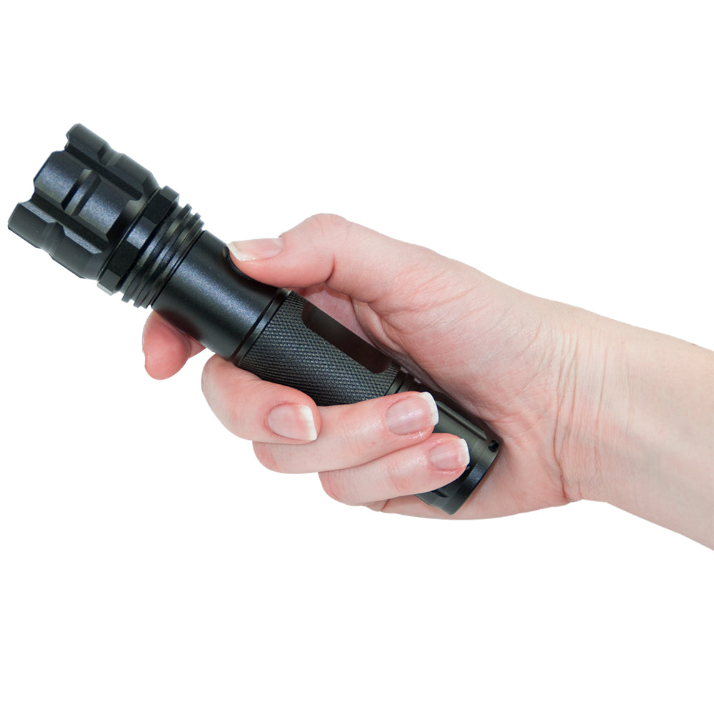 Pachet lanterna PNI Adventure F10 din aluminiu cu LED 6W, 500lm pana la 200m focus, cu acumulator si alimentator PNI CHG300 cu port USB C, QC3.0, PD3.0, PPS si port USB-A, 30W