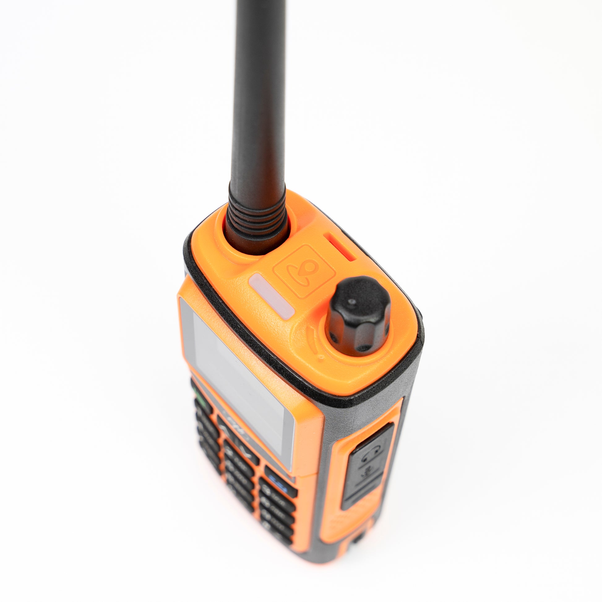 Statie radio portabila VHF/UHF PNI P17UV dual band 144-146MHz si 430-440MHz, 999CH, 1500mAh, Scan, Dual Watch, Roger Beep, functie Radio FM si lanterna semnalizare