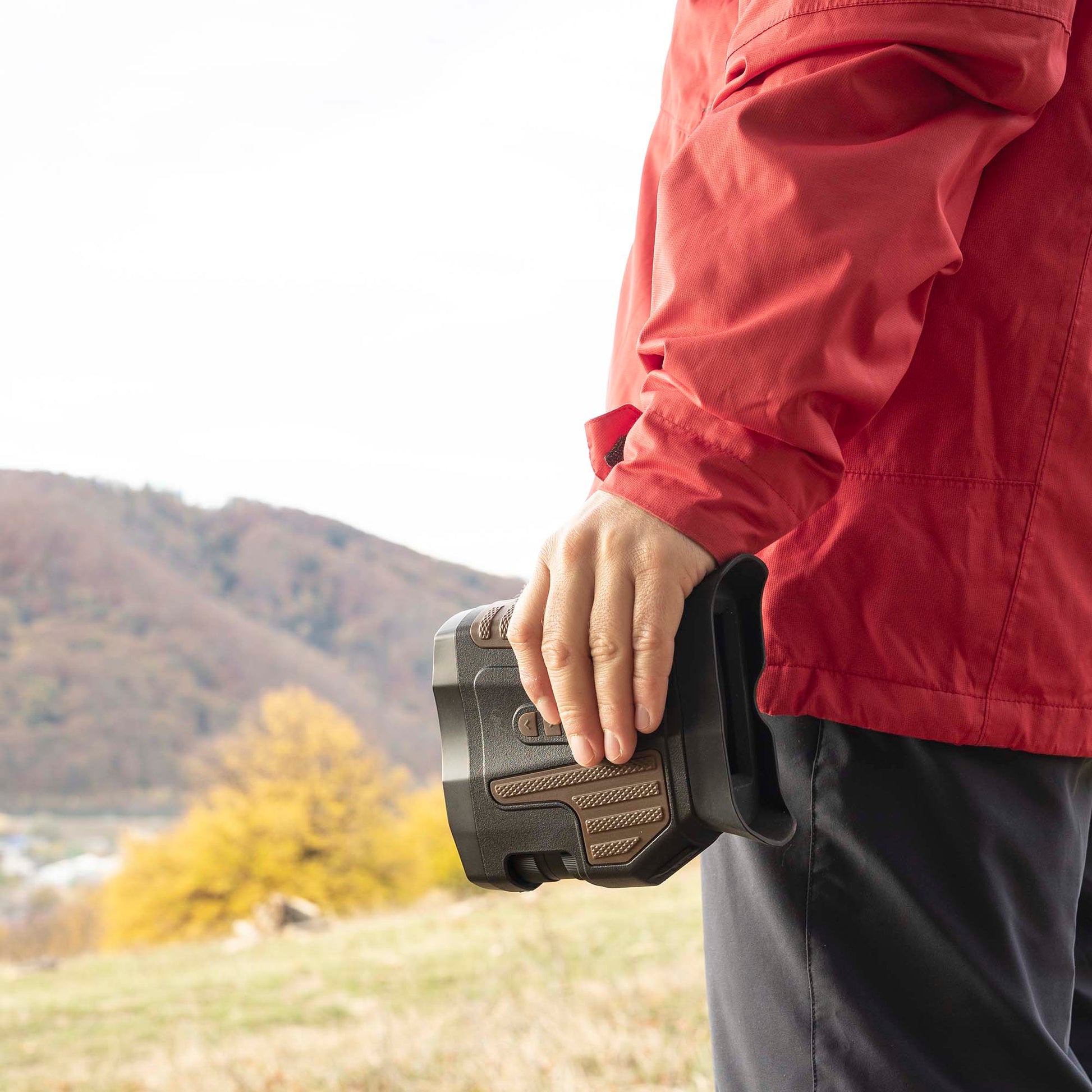 Binoclu digital pentru vanatoare PNI Hunting BH800, zoom 18X, 10x optic + 8X digital, infrared night vision, functioneaza si noaptea