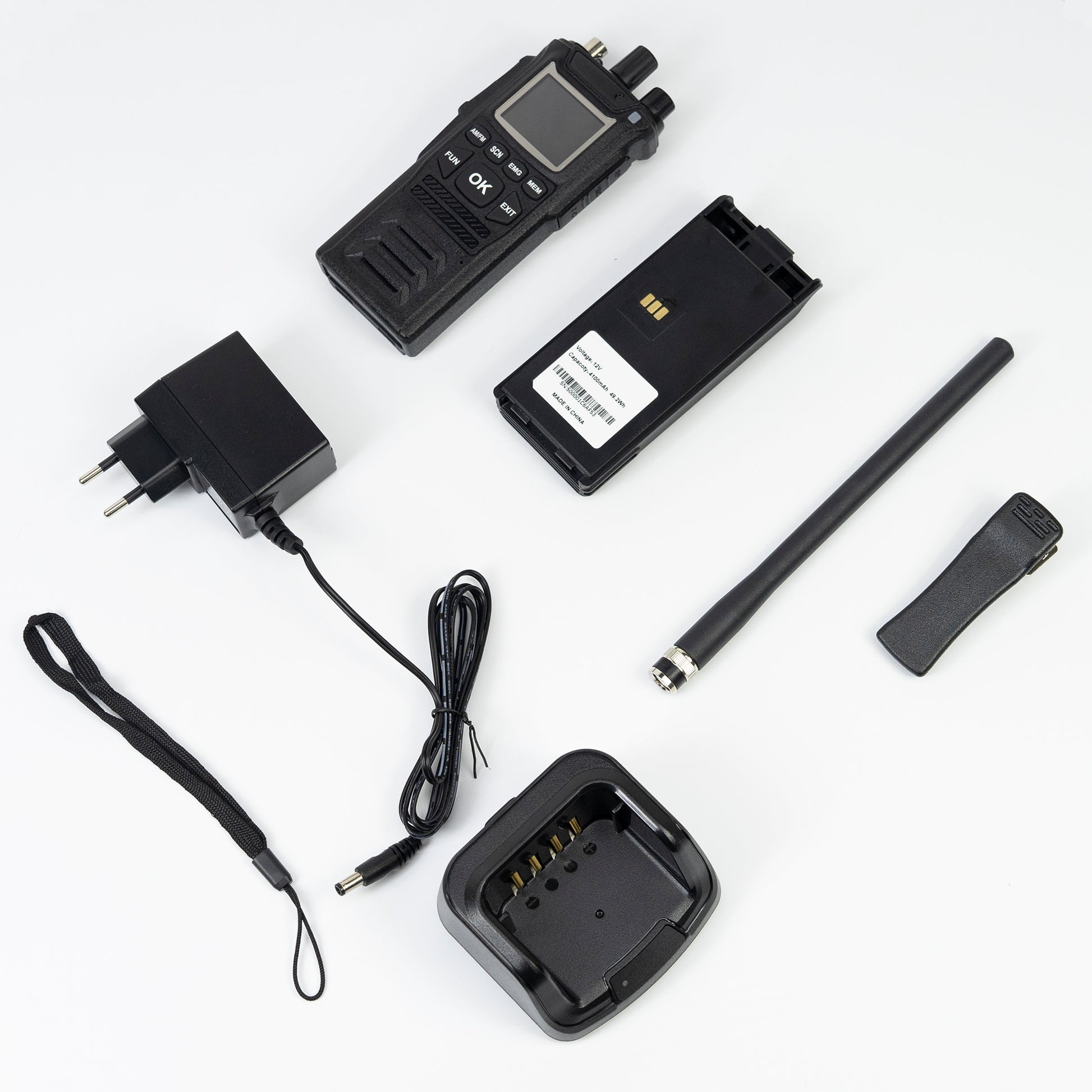 Statie radio CB portabila PNI Escort HP 32, ASQ, Roger Beep, 12V, cu antena BNC 19cm si acumulator 4100 mAh inclus