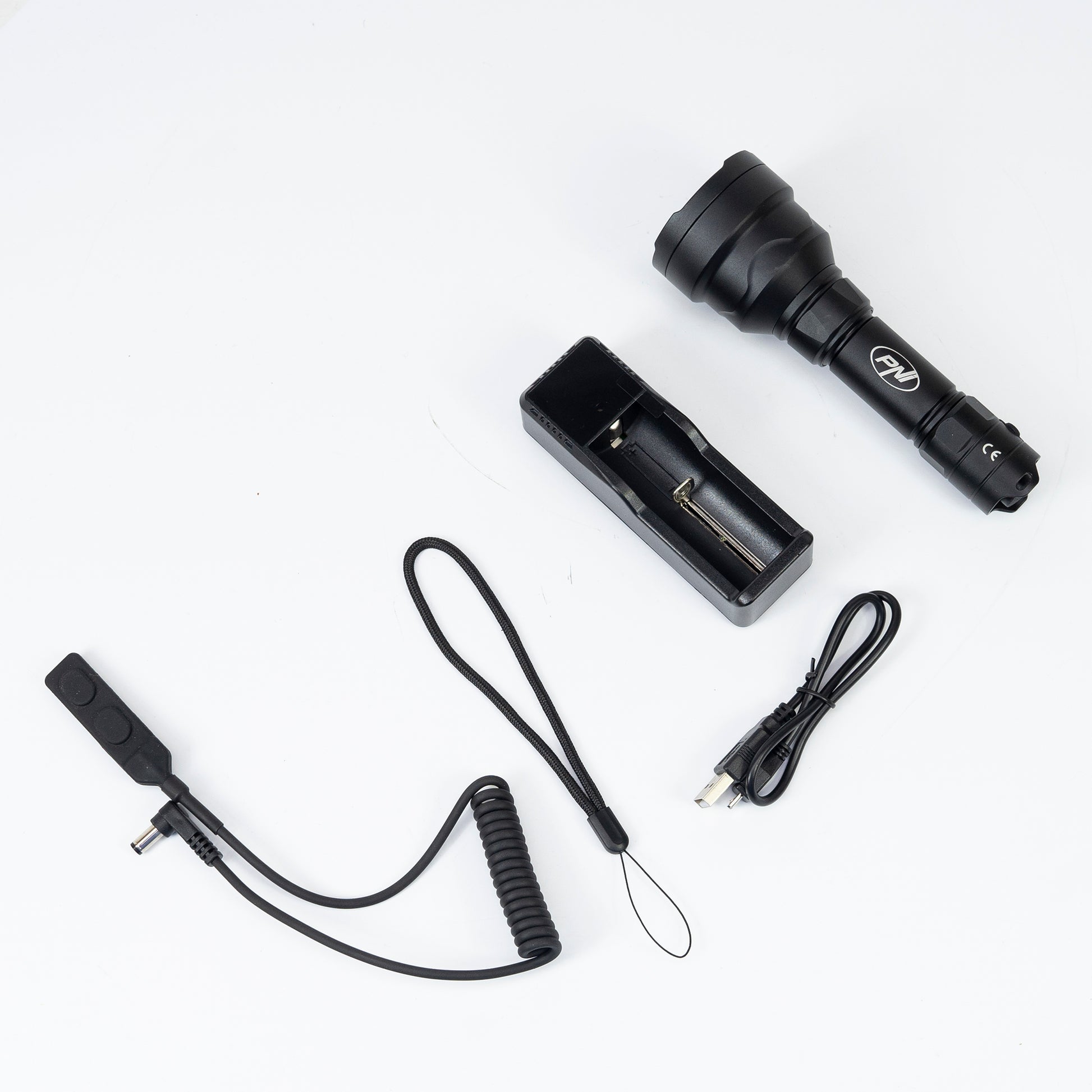 Lanterna PNI Adventure FHTW11, 55m, focus, Li-Ion 3000mAh,
630 lm, pana la 650 m, negru