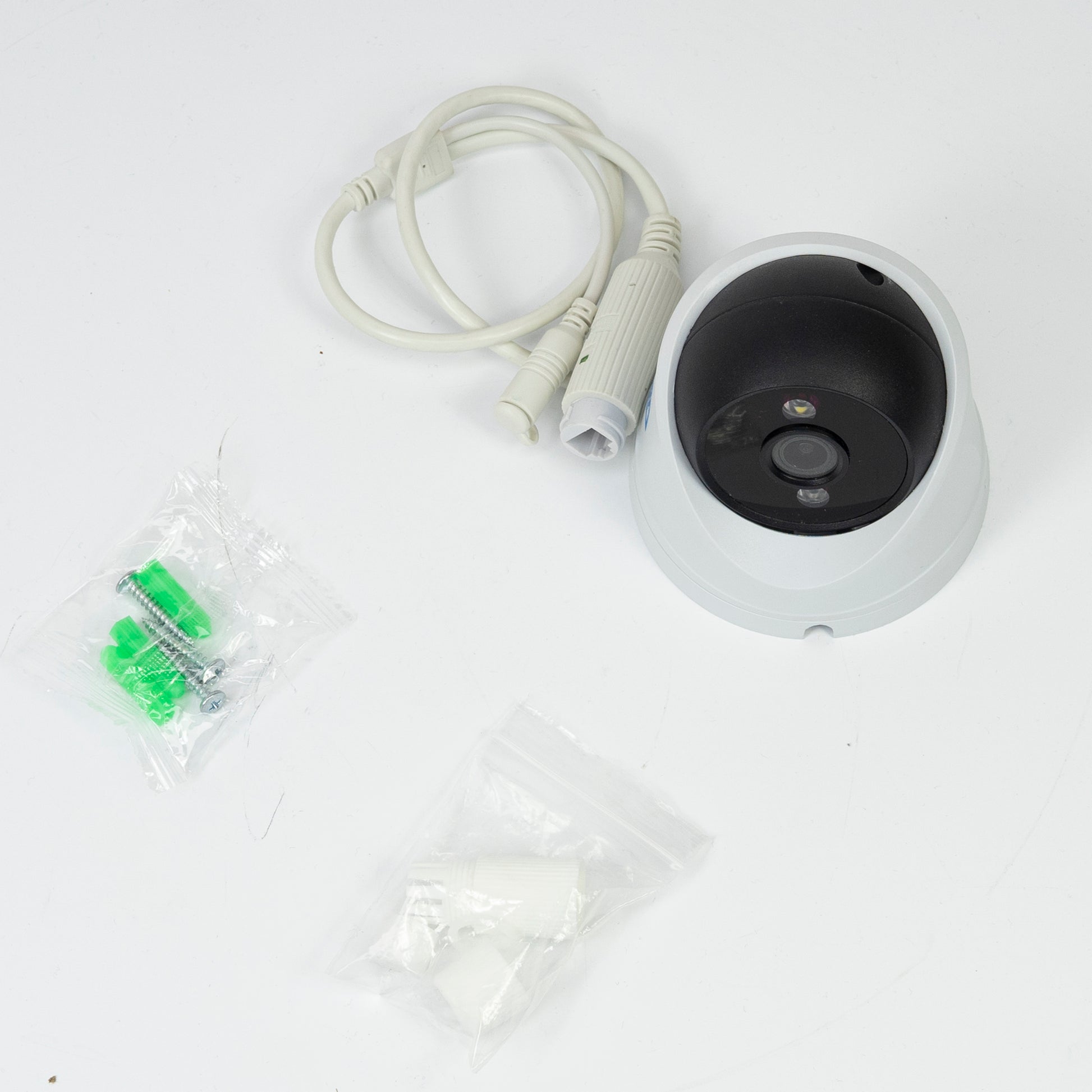 Camera supraveghere video PNI IP808JS, POE, 8MP, 2.8mm, black light, filmeaza color noaptea, pentru exterior, alb