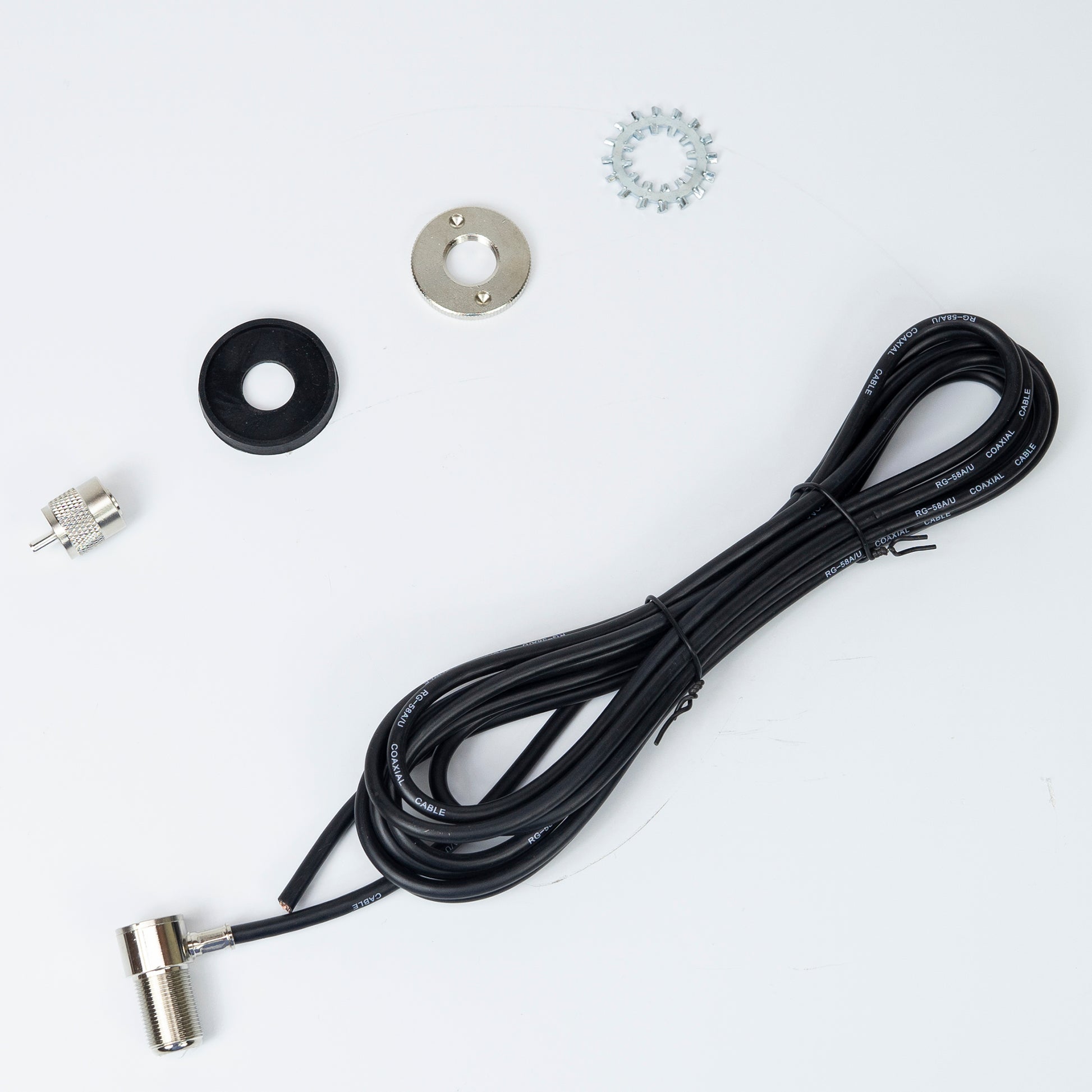 Cablu de legatura PNI T301 pentru antene cu filet include mufa PL259 lungime 4m