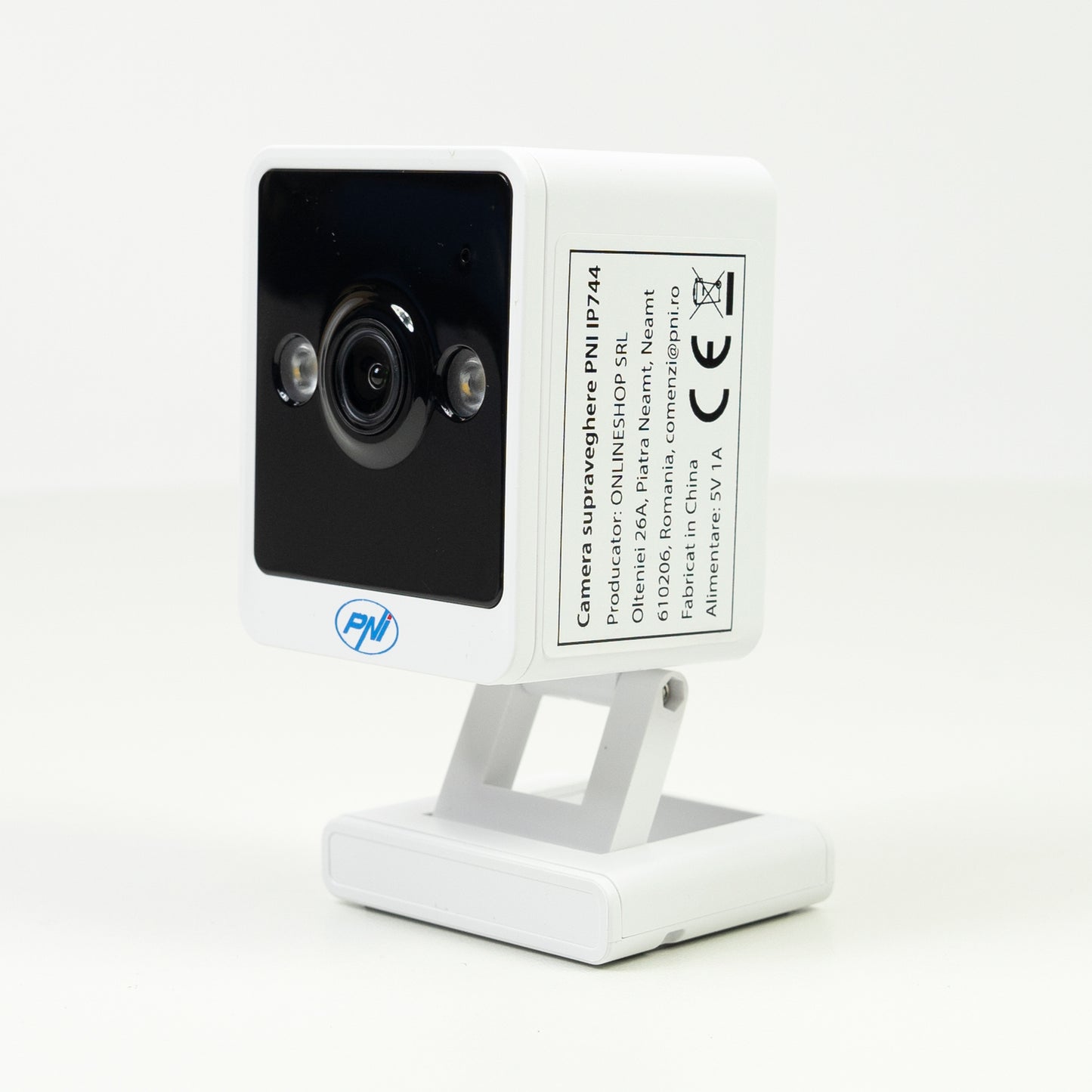 Camera supraveghere video PNI IP744 4MP cu IP, detectie miscare, audio bidirectional, slot card micro SD, unghi larg, control din aplicatie, imagine color pe timp de noapte, interior si exterior