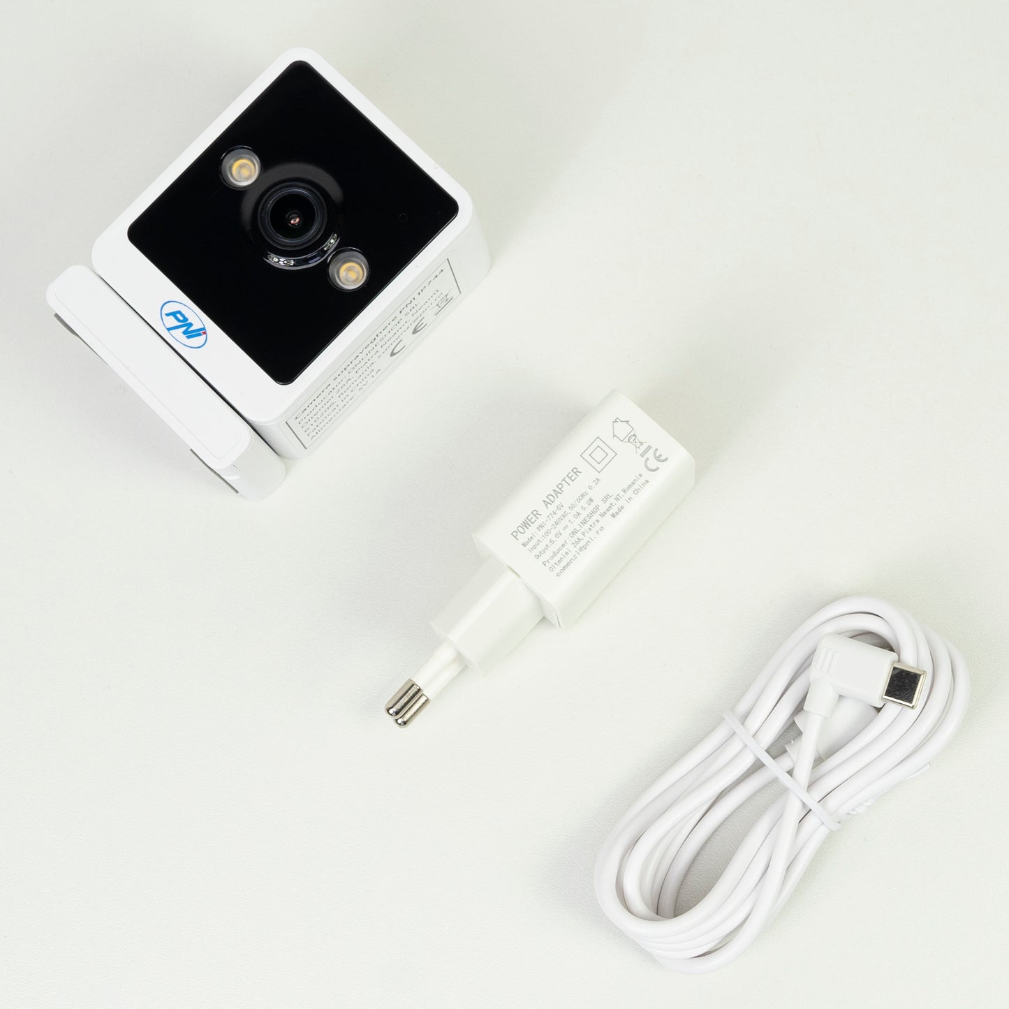 Camera supraveghere video PNI IP744 4MP cu IP, detectie miscare, audio bidirectional, slot card micro SD, unghi larg, control din aplicatie, imagine color pe timp de noapte, interior si exterior