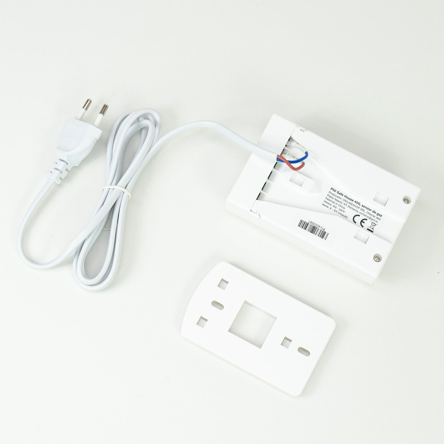 Kit PNI Safe House 400 senzor de gaz si electrovalva 3/4 inch, alarma sonora si luminoasa, 85dB, detecteaza gaze naturale, gaz metan (CH4)