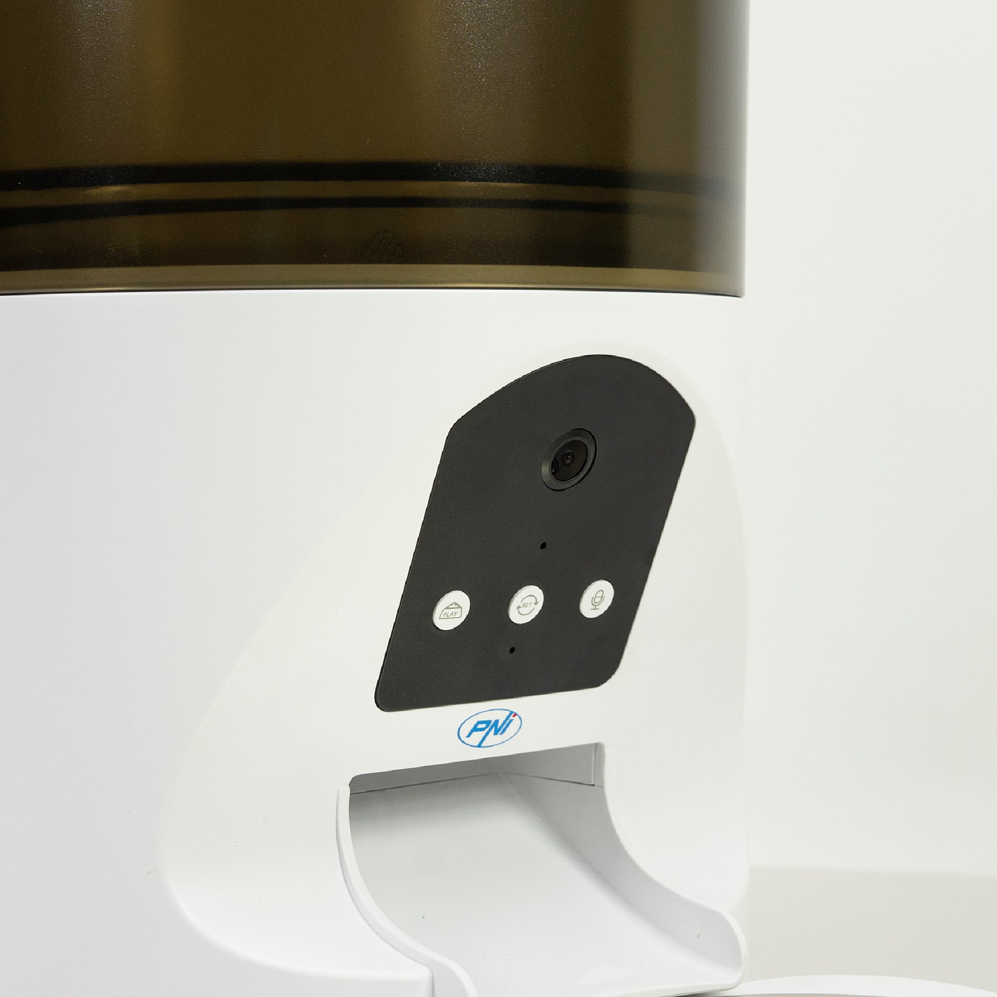 Hranitoare inteligenta pentru caini si pisici PNI MyPet PT036 cu camera 3MP incorporata, capacitate rezervor hrana 6 litri, control din Tuya Smart, functie inregistrare vocala, programare mese, vizibilitate nocturna