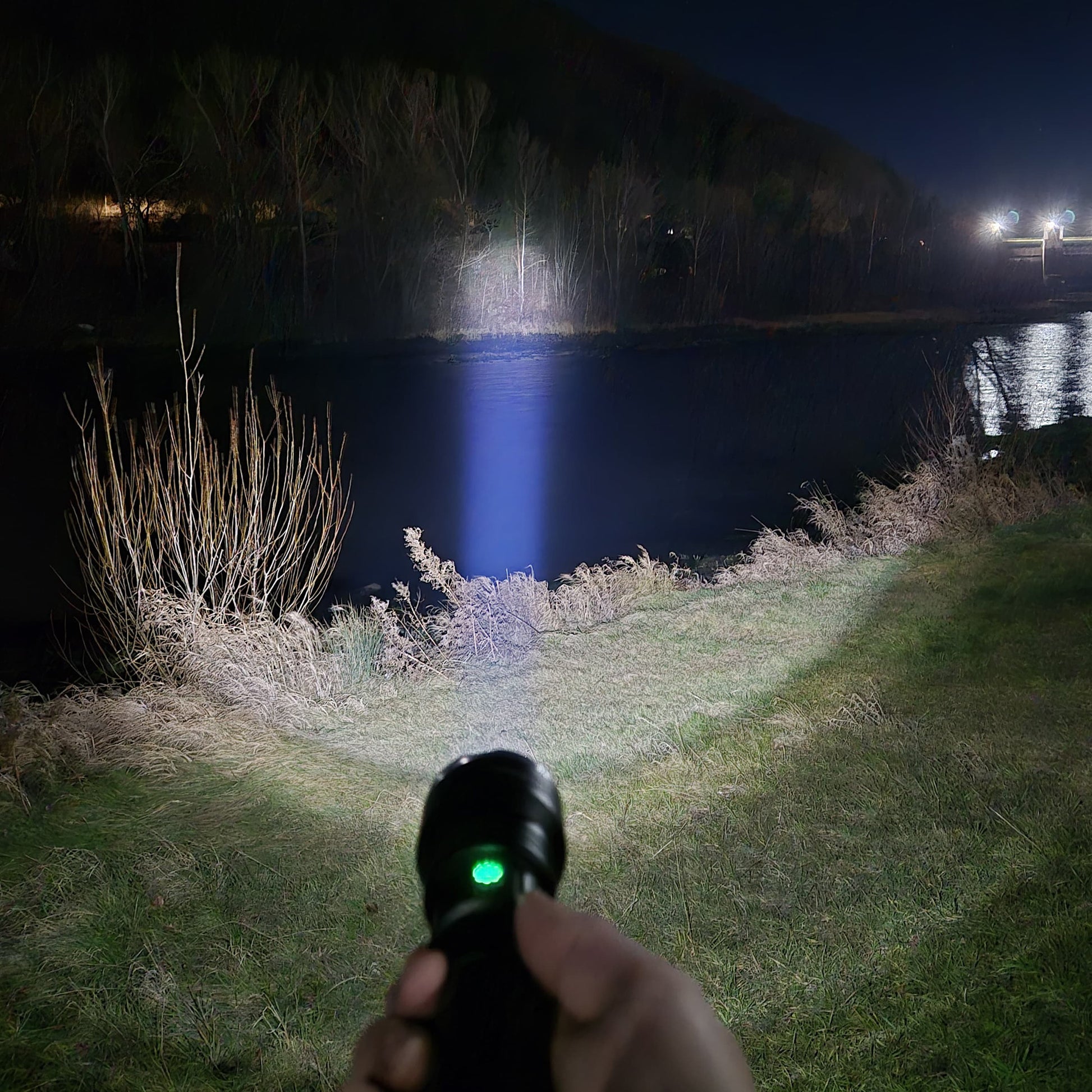 Lanterna PNI Adventure F410 din aluminiu, cu LED 10W, 700 lumeni, pana la 250 m, IP44, USB Tip C, acumulatori 3000mAh inclusi